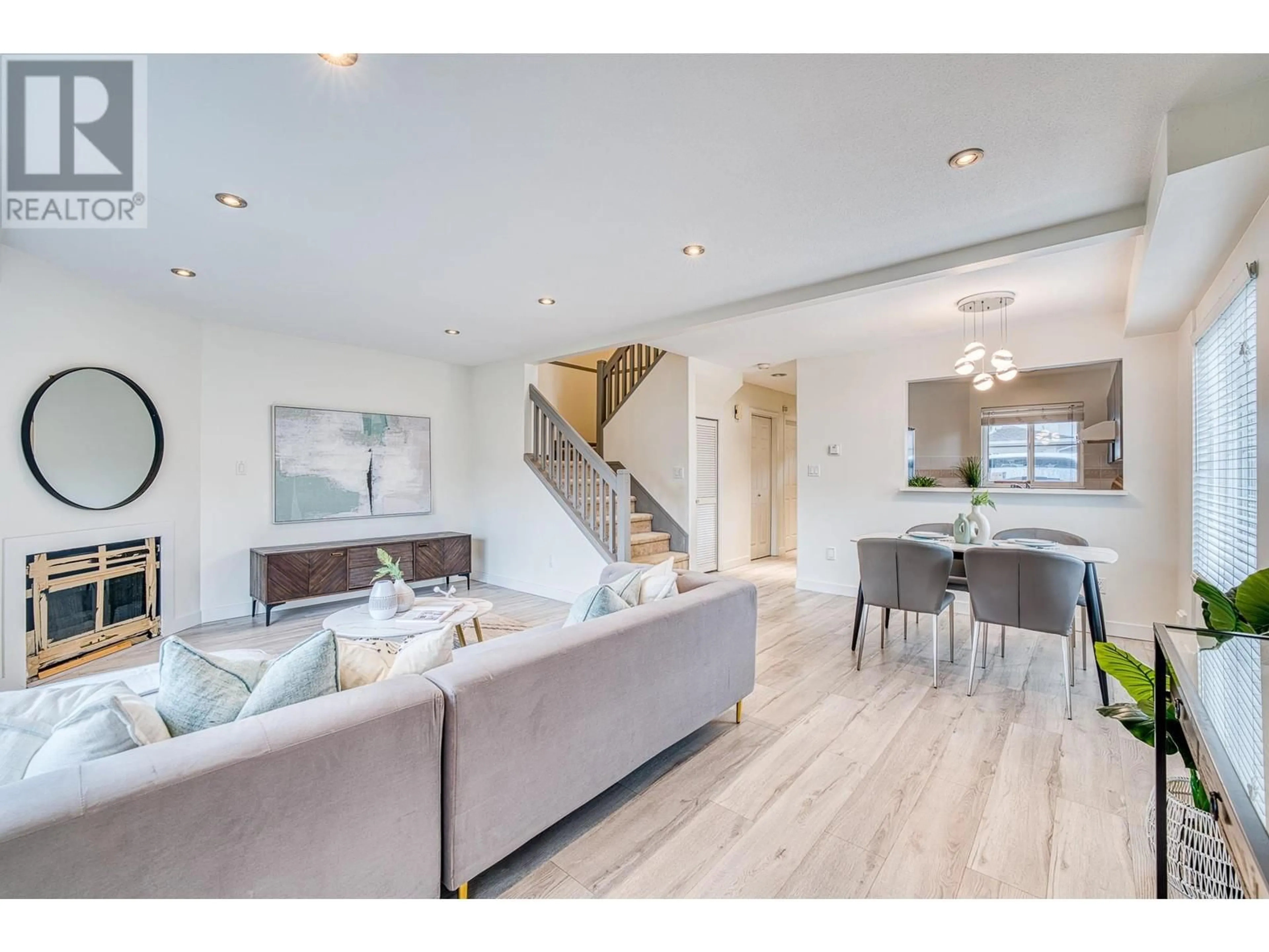 Living room with furniture, unknown for 51 - 10080 KILBY DRIVE, Richmond British Columbia V6X3W2