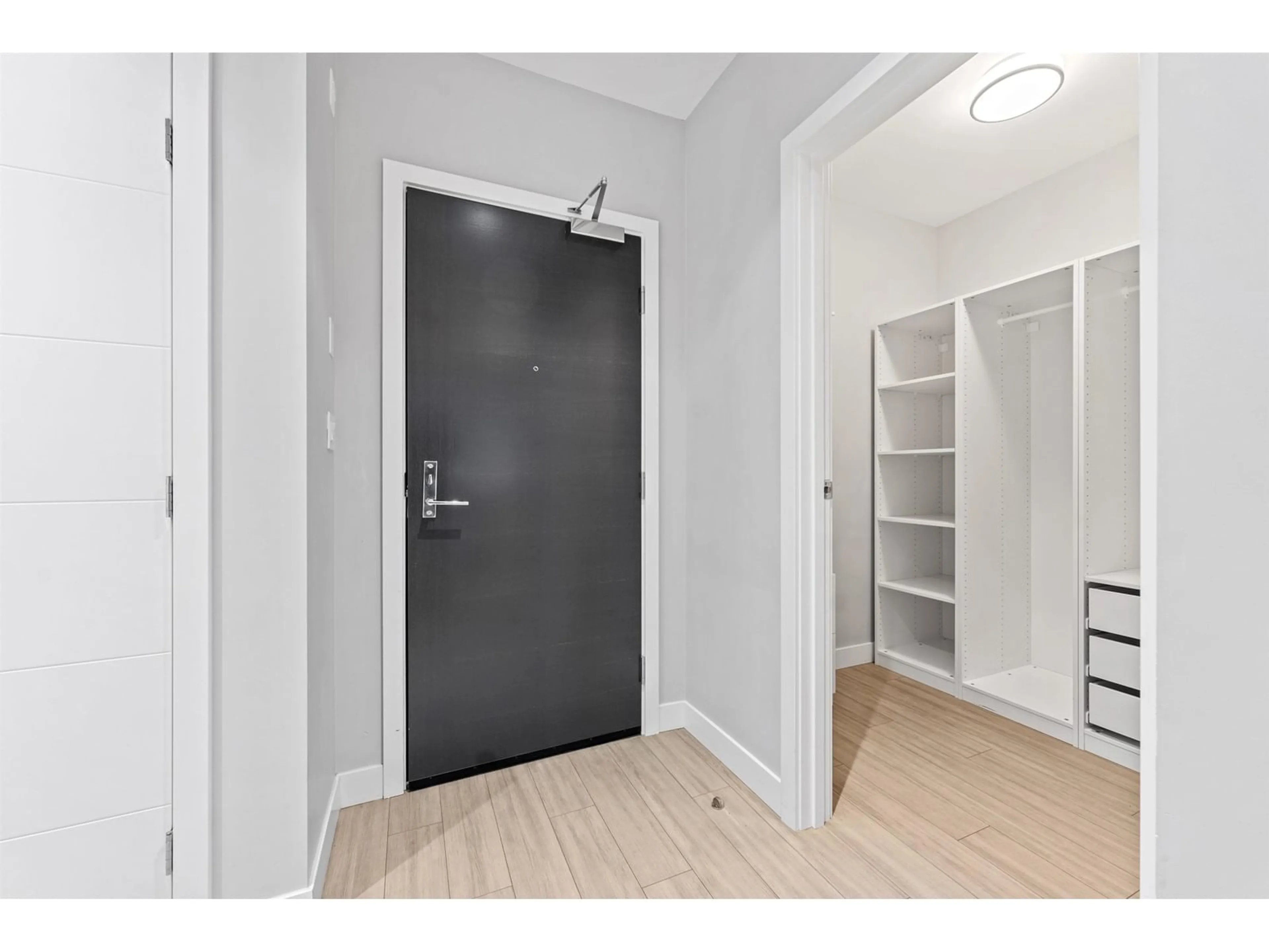 Indoor entryway for 205 - 1975 154, Surrey British Columbia V4A4S2