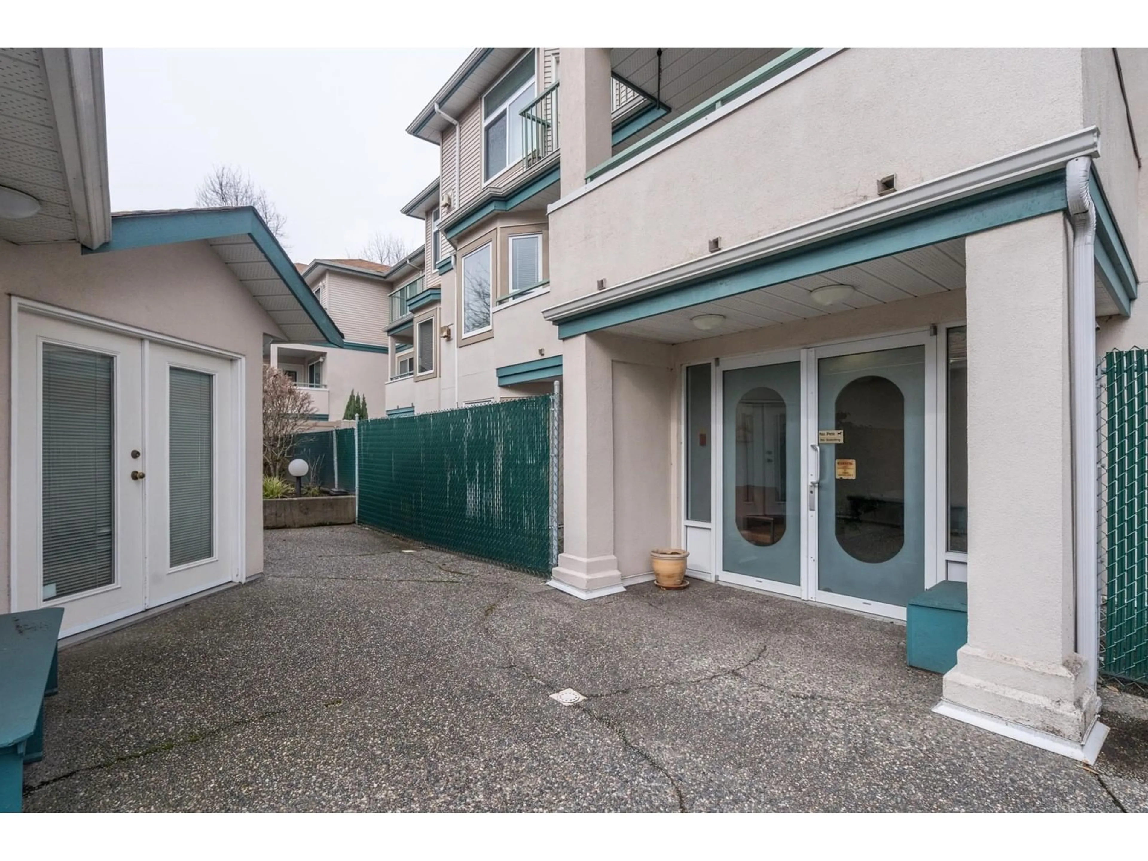 Unknown for 210 5955 177B STREET STREET, Surrey British Columbia V3S4J7