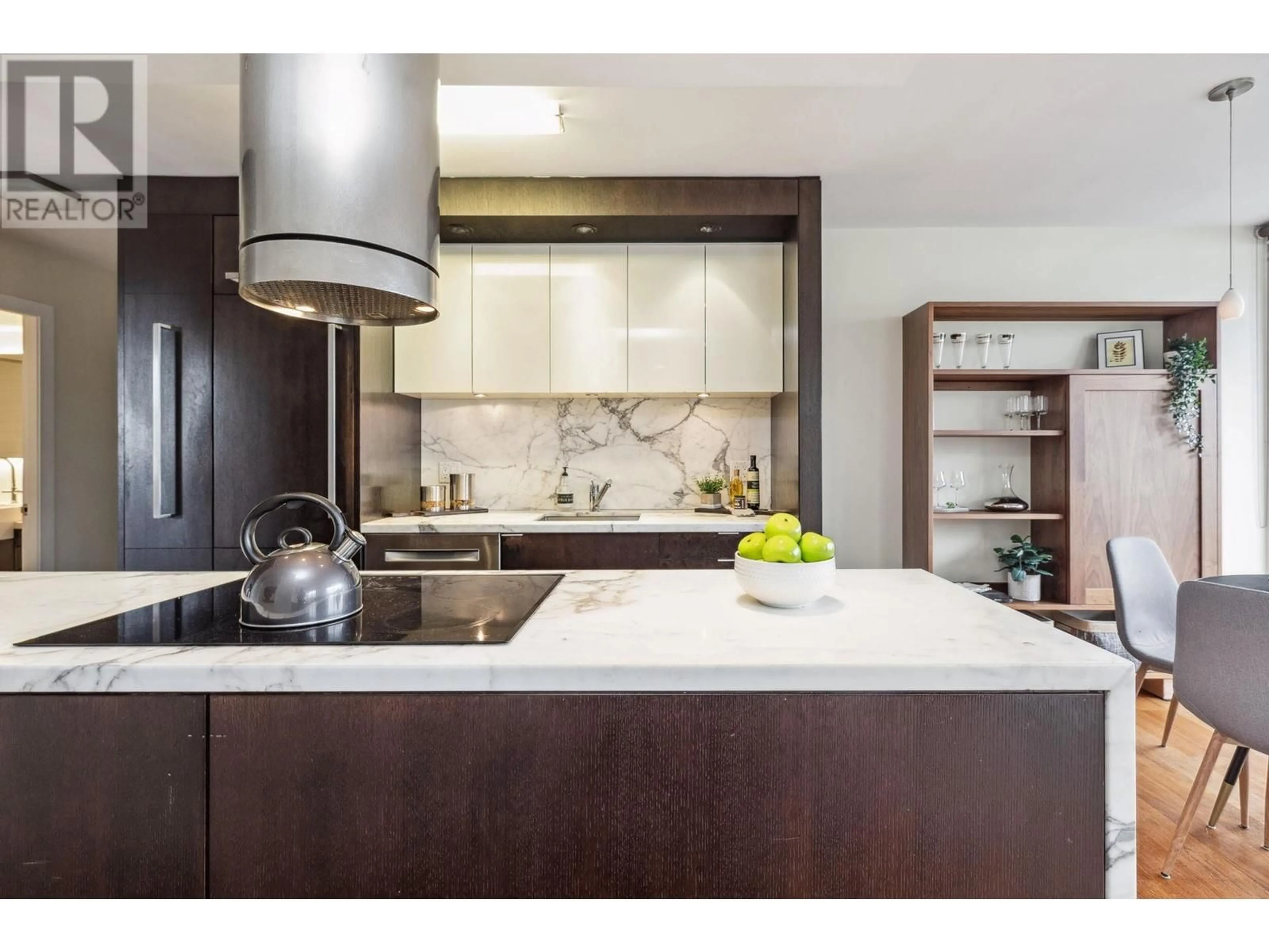 Contemporary kitchen, unknown for 706 1816 HARO STREET, Vancouver British Columbia V6G2Y7