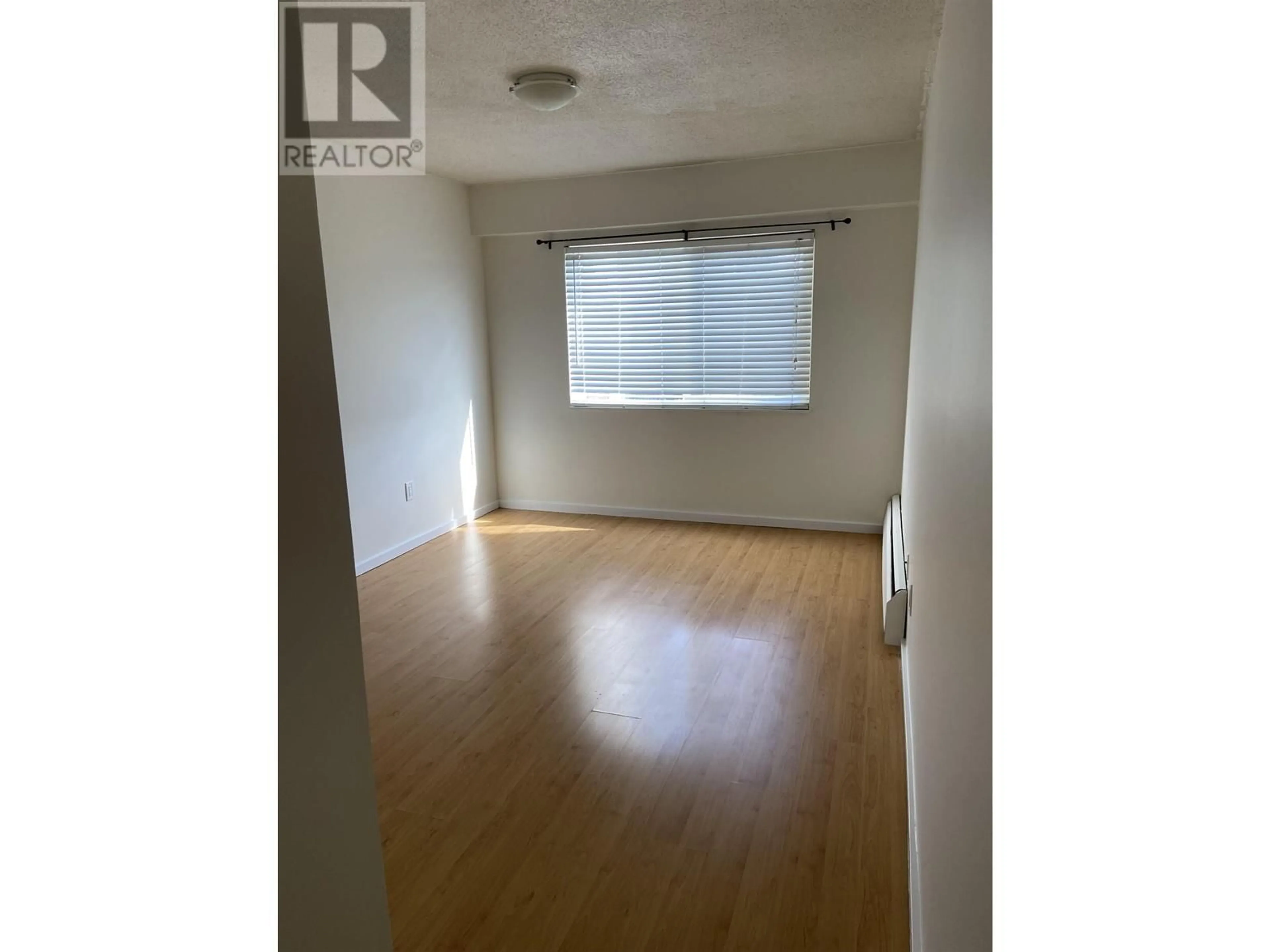 A pic of a room for 213 123 E 19TH STREET, North Vancouver British Columbia V7L2Y9