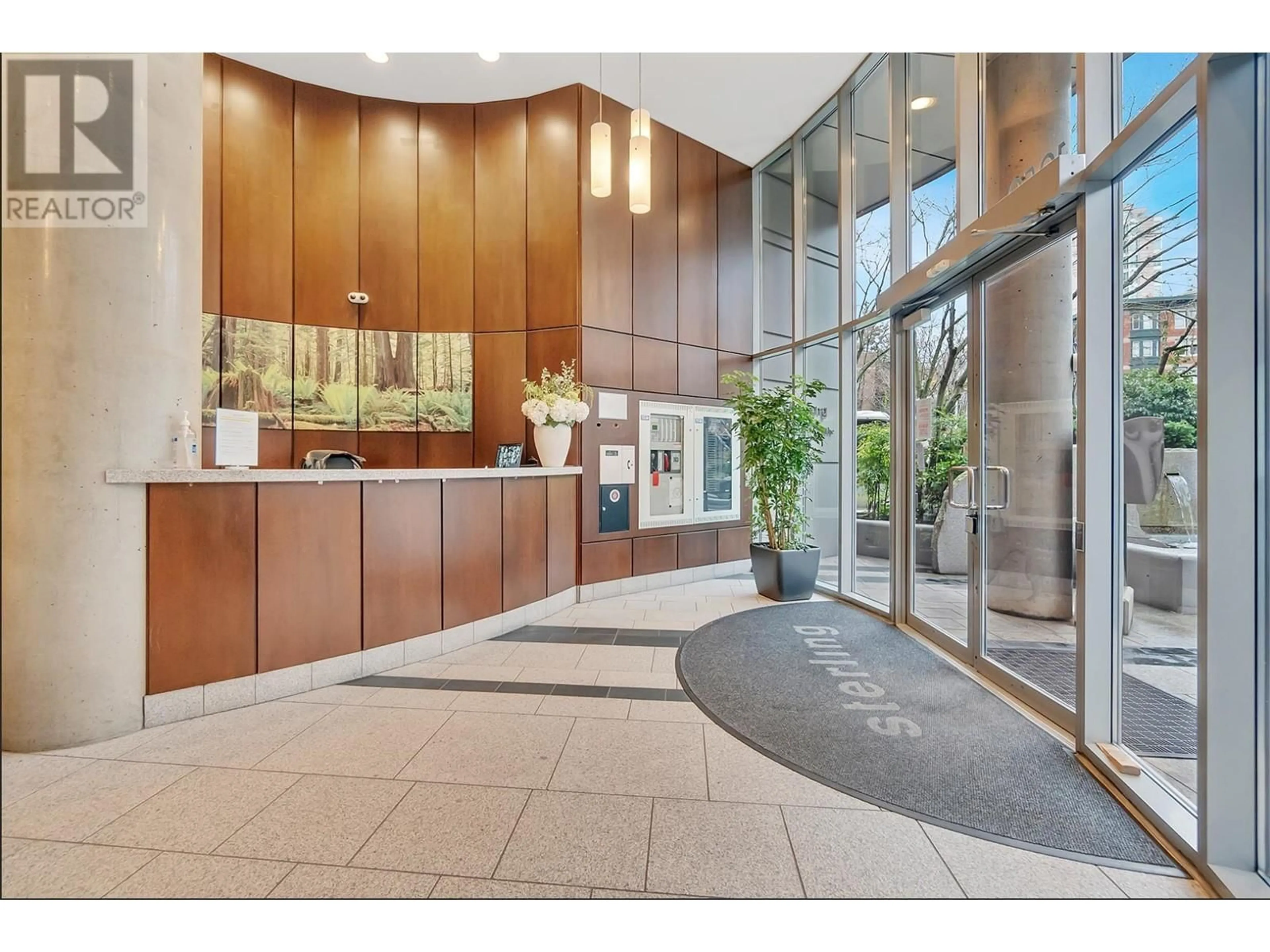 Indoor foyer for 1907 1050 SMITHE STREET, Vancouver British Columbia V6E4T4