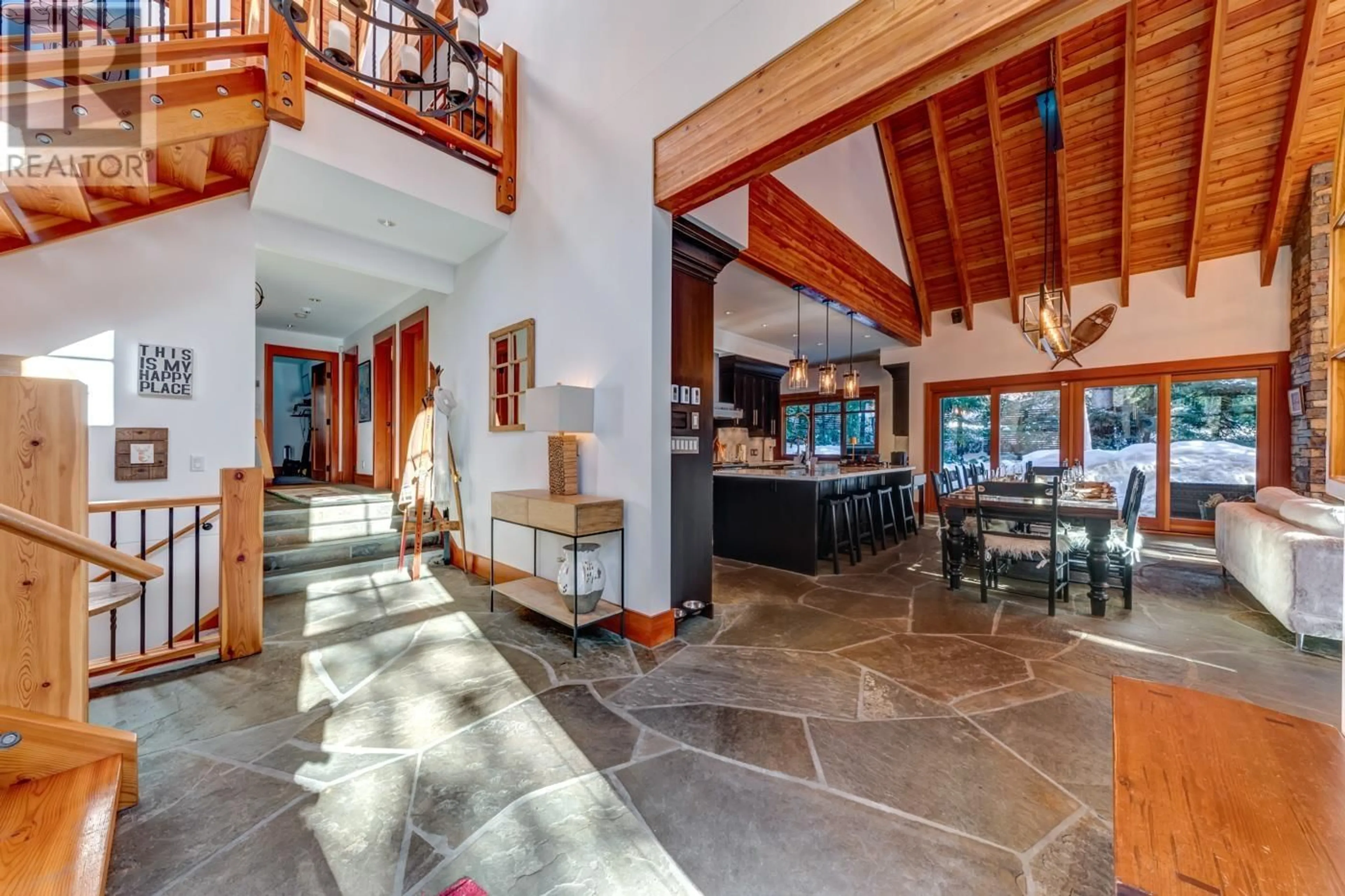 Indoor foyer for 3205 ARCHIBALD WAY, Whistler British Columbia V8E0B8