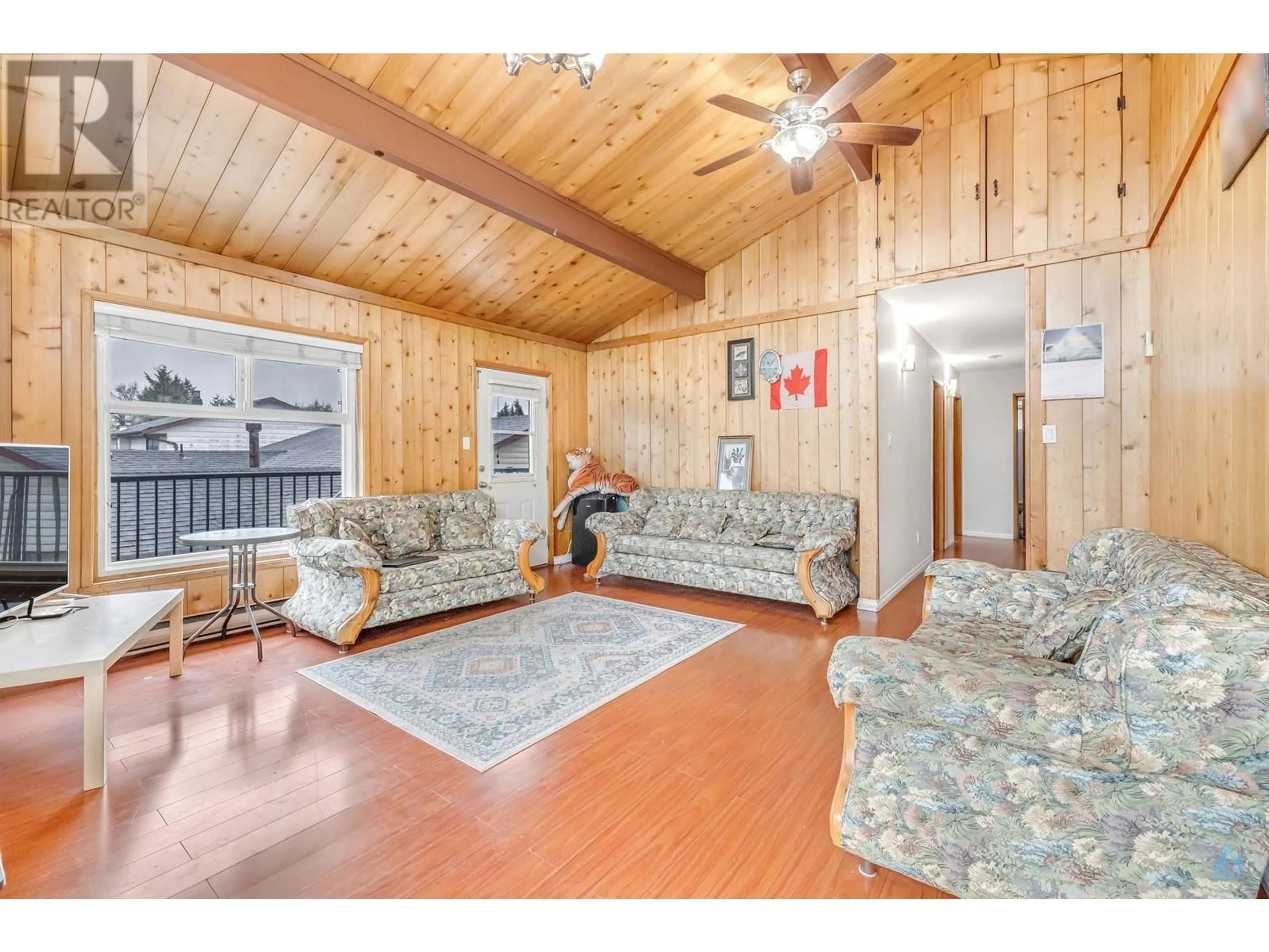 Living room with furniture, wood/laminate floor for 9491 NO 5 ROAD, Richmond British Columbia V7A4E3