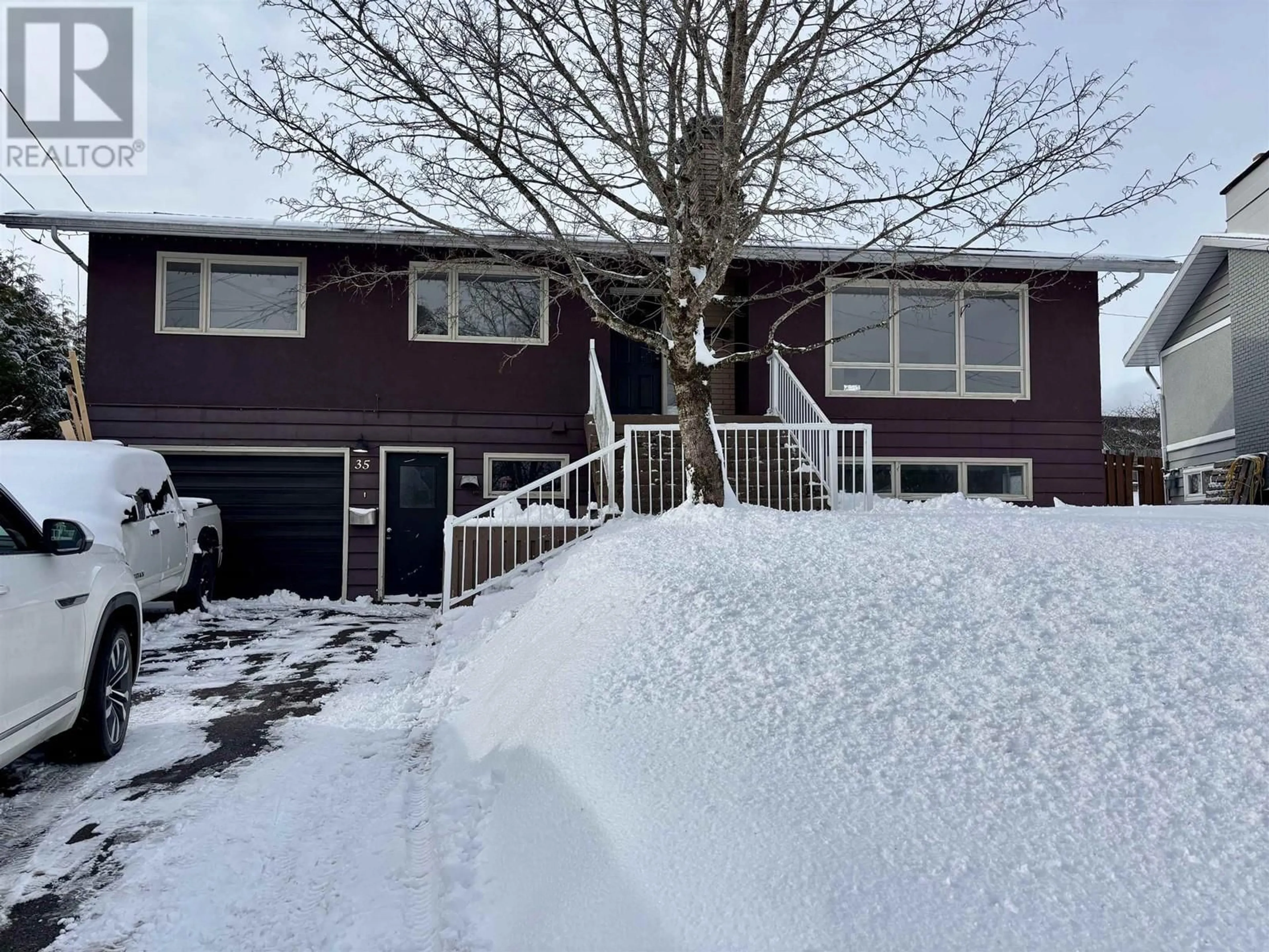 A pic from outside/outdoor area/front of a property/back of a property/a pic from drone, street for 35 WHITE STREET, Kitimat British Columbia V8C1H9