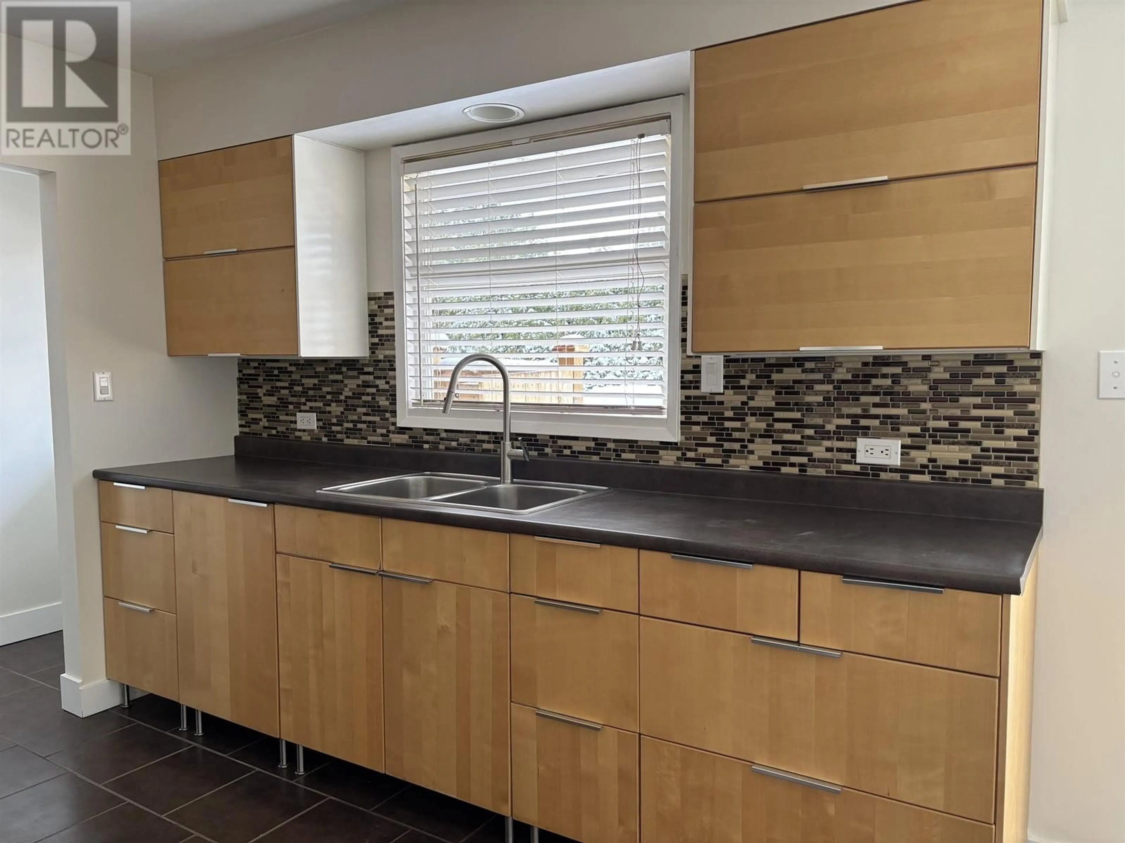 Standard kitchen, ceramic/tile floor for 35 WHITE STREET, Kitimat British Columbia V8C1H9