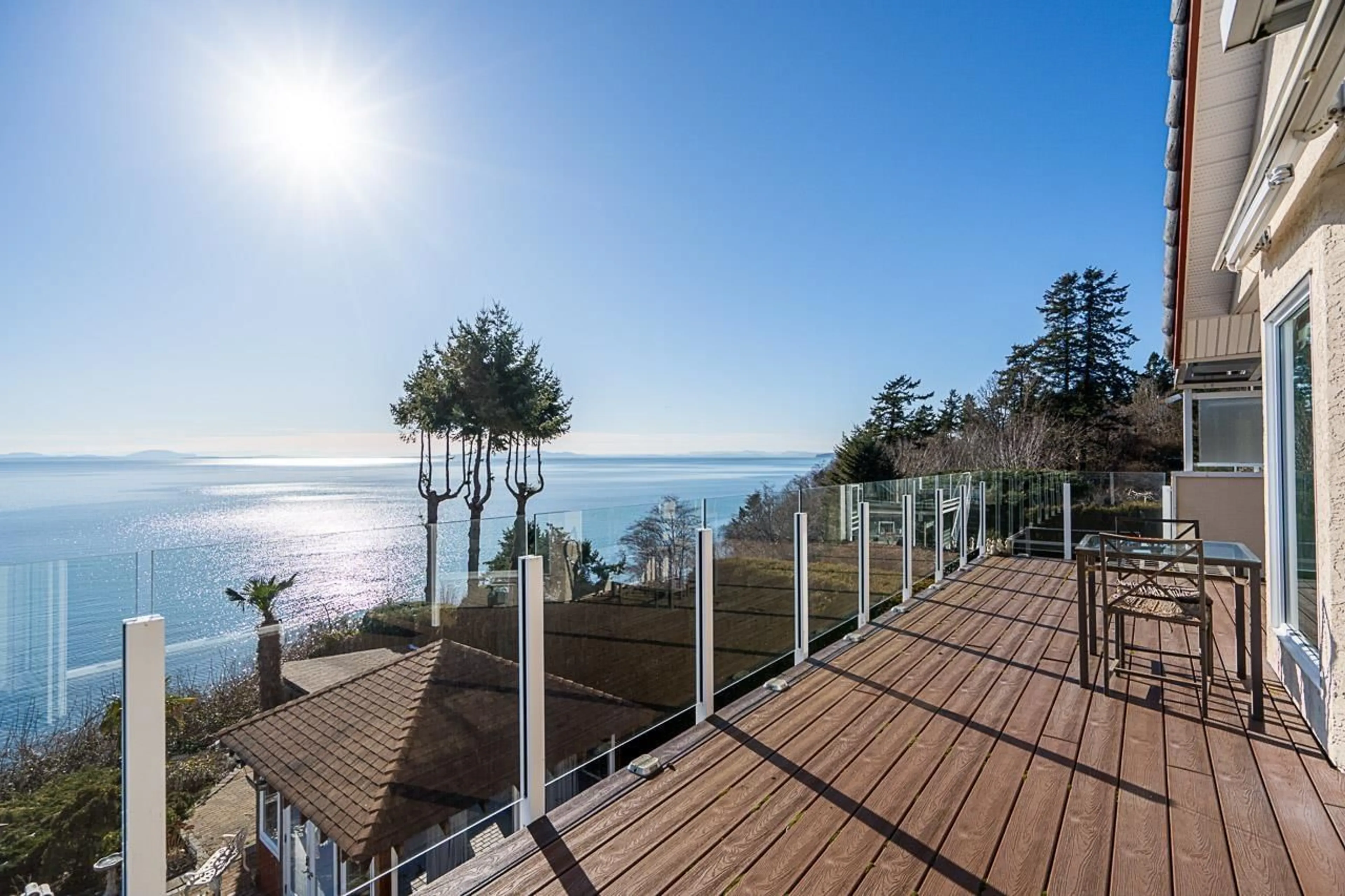 Patio, water/lake/river/ocean view for 13158 13 AVENUE, Surrey British Columbia V4A1B8