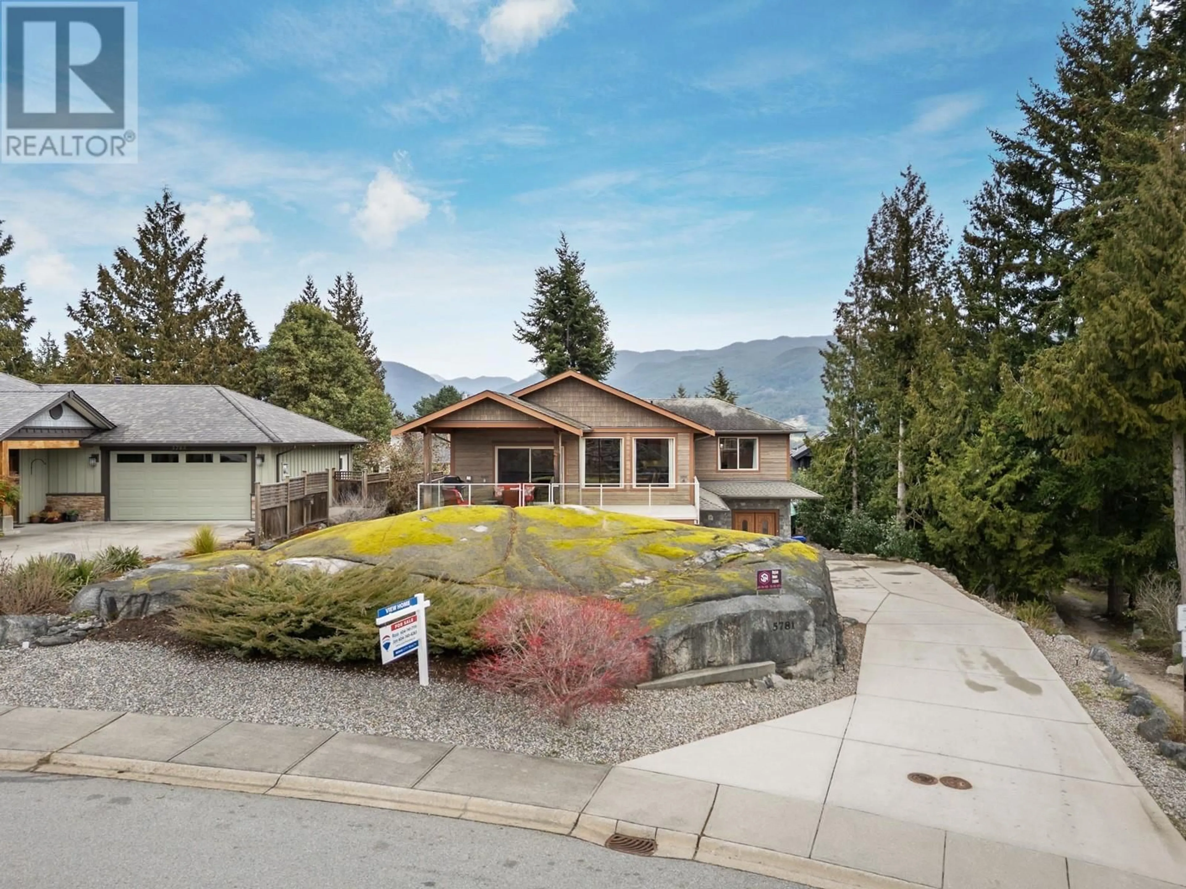 A pic from outside/outdoor area/front of a property/back of a property/a pic from drone, mountain view for 5781 GENNI'S WAY, Sechelt British Columbia V7Z0N8
