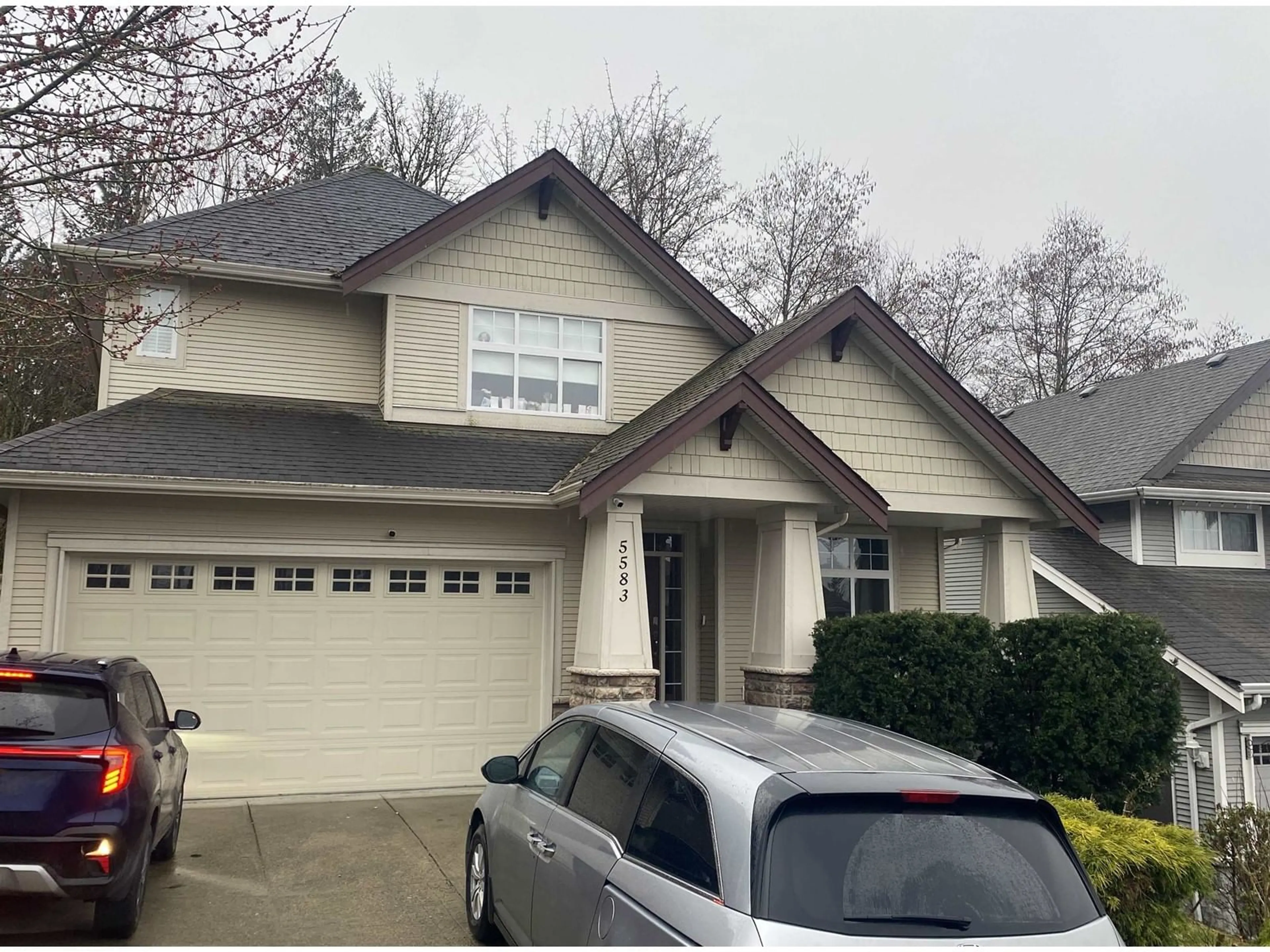 Home with vinyl exterior material, street for 5583 THOM CREEK DRIVE, Chilliwack British Columbia V2R5Z6