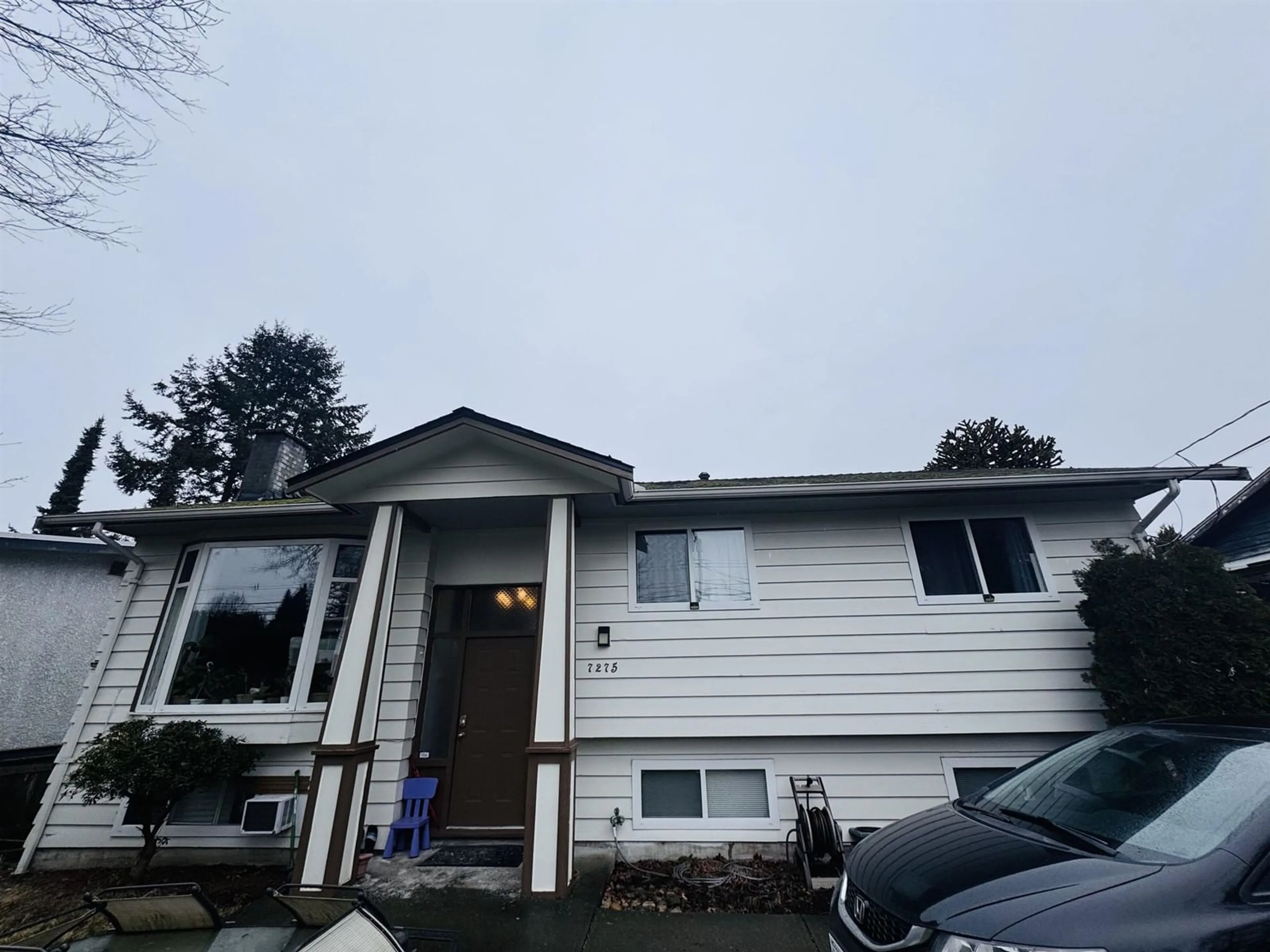 Home with vinyl exterior material, street for 7275 112, Delta British Columbia V4C4V6