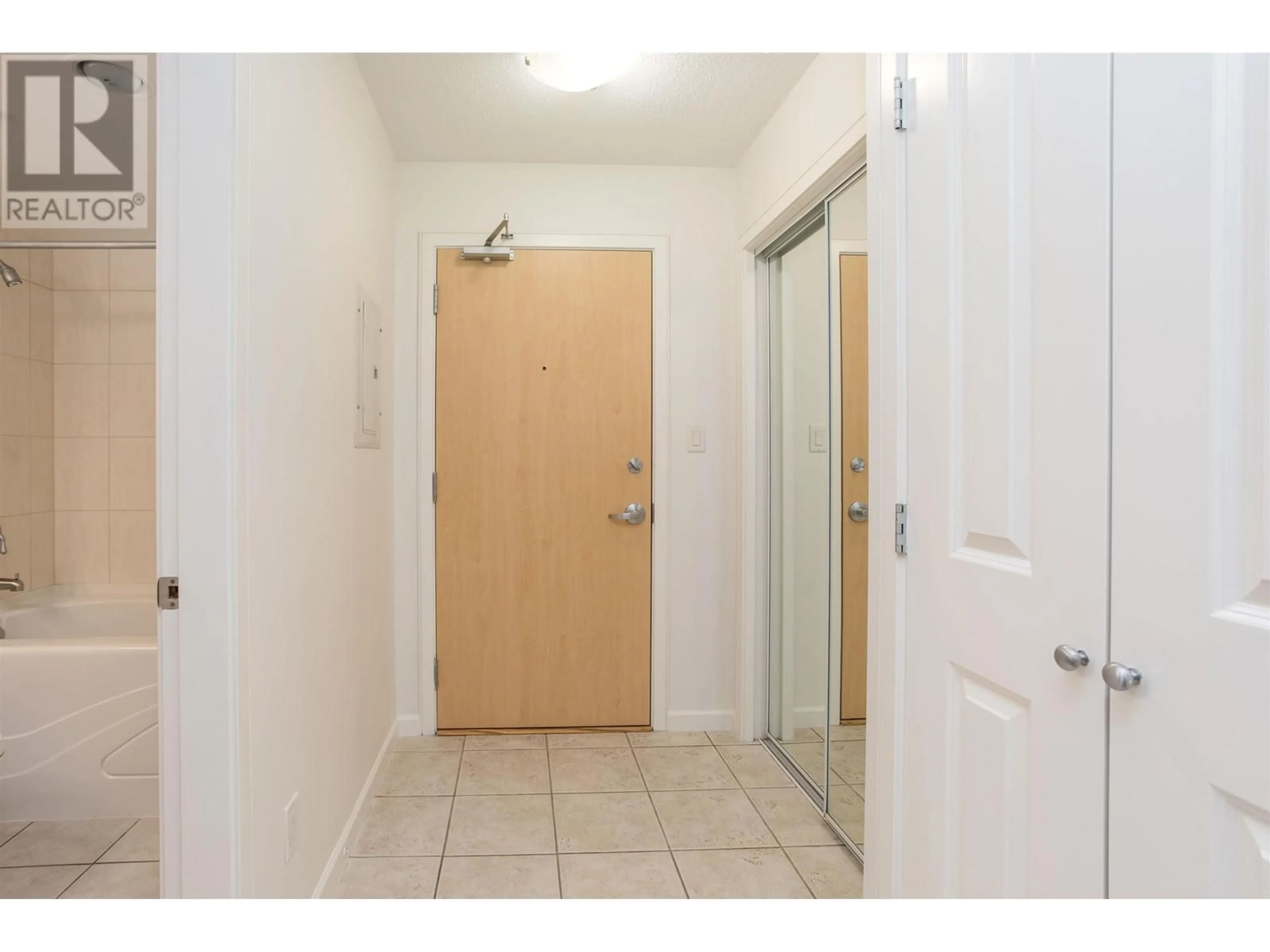 Unknown for 302 - 290 NEWPORT DRIVE, Port Moody British Columbia V5H5N2