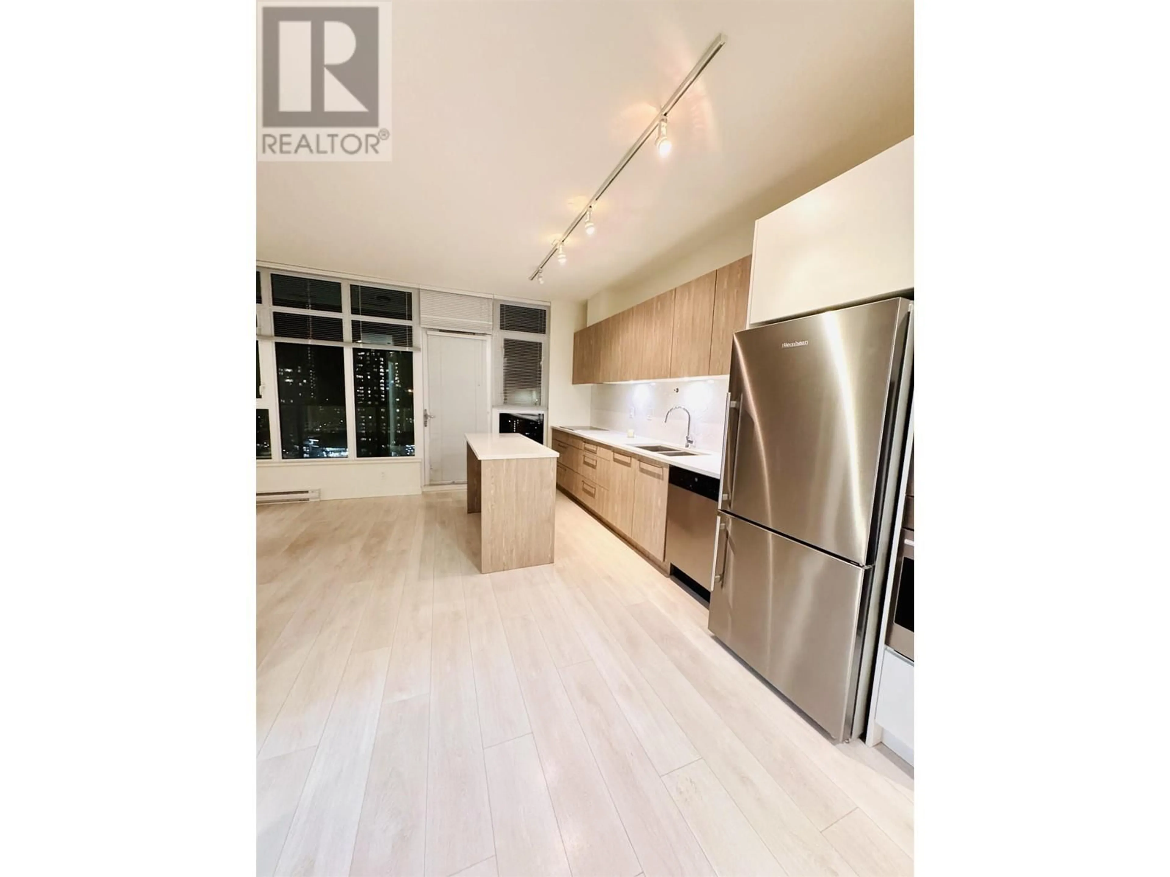 Open concept kitchen, unknown for 1908 691 NORTH ROAD, Coquitlam British Columbia V3J0H9