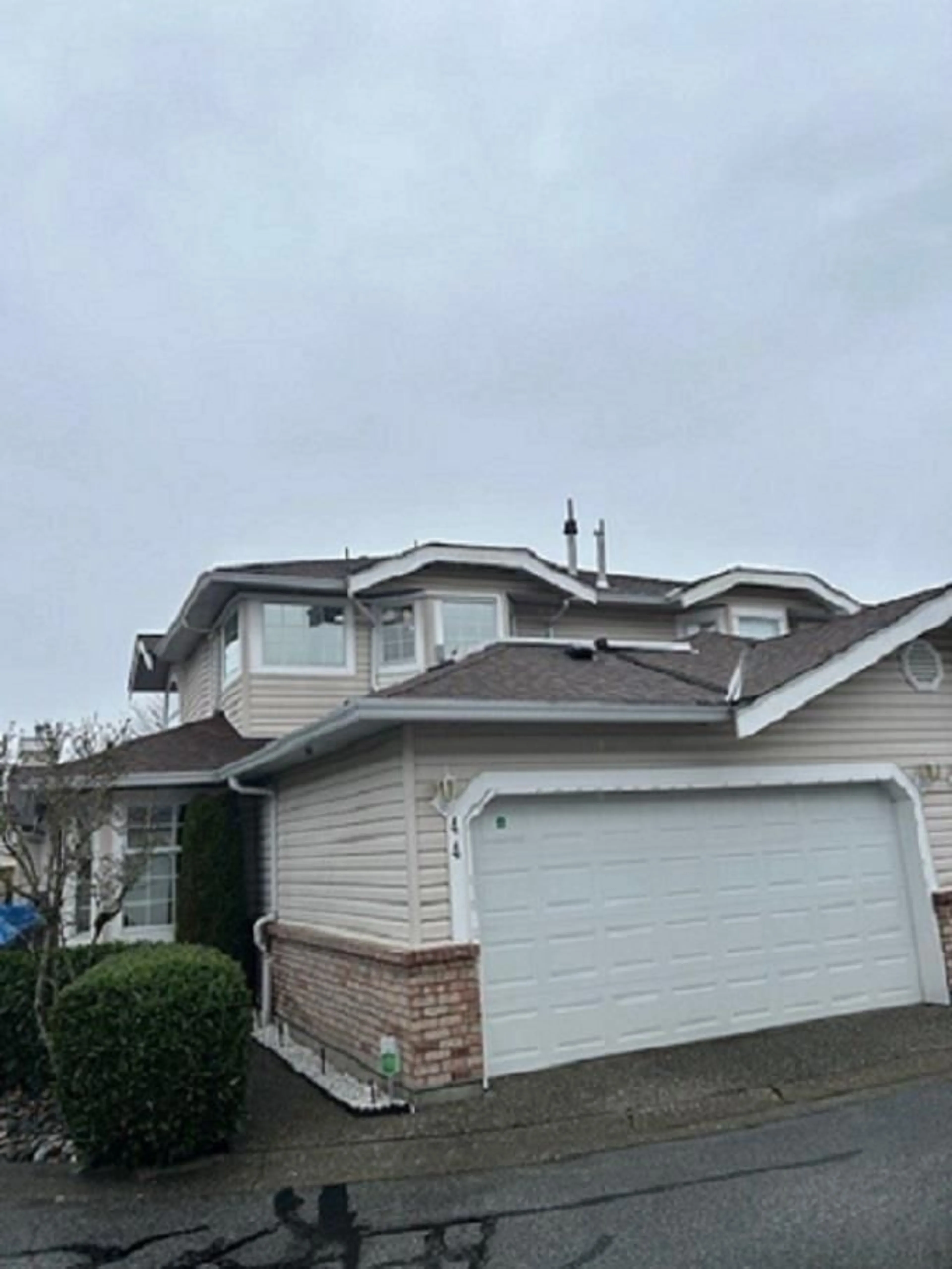 Home with vinyl exterior material, unknown for 44 9168 FLEETWOOD WAY, Surrey British Columbia V3R0P1