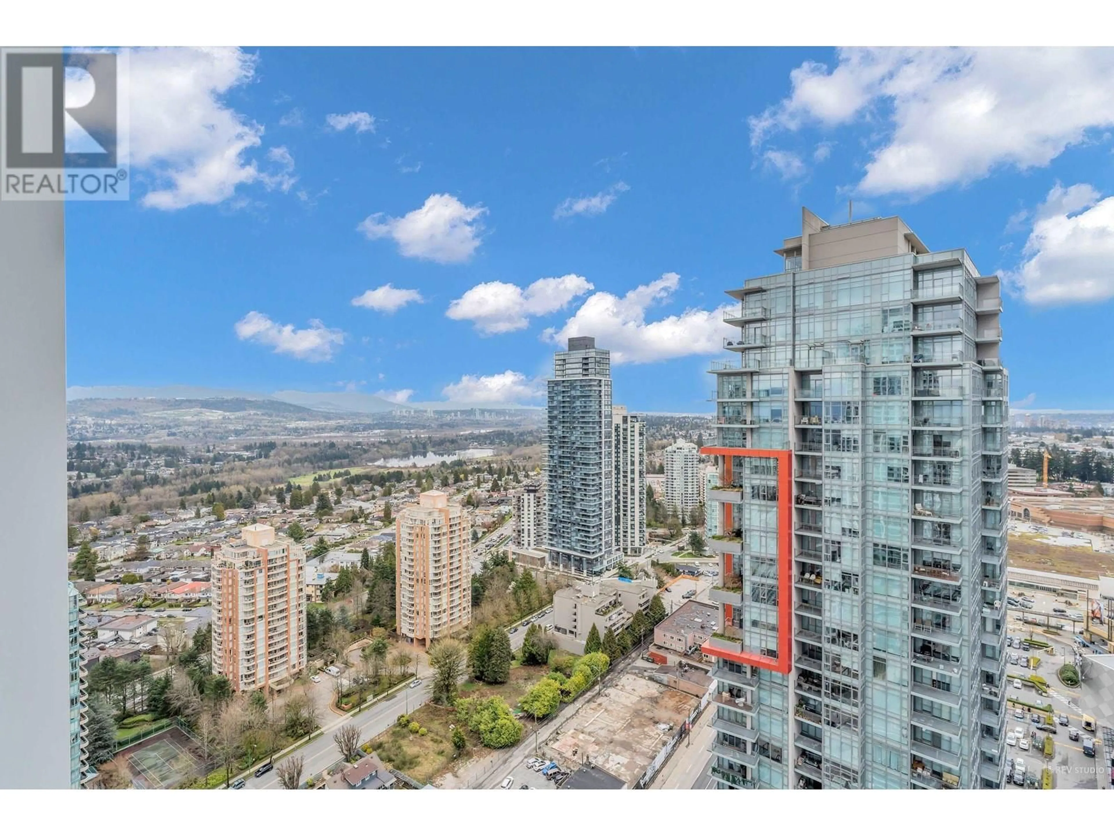 A pic from outside/outdoor area/front of a property/back of a property/a pic from drone, city buildings view from balcony for 2509 6000 MCKAY AVENUE, Burnaby British Columbia V5H0K2