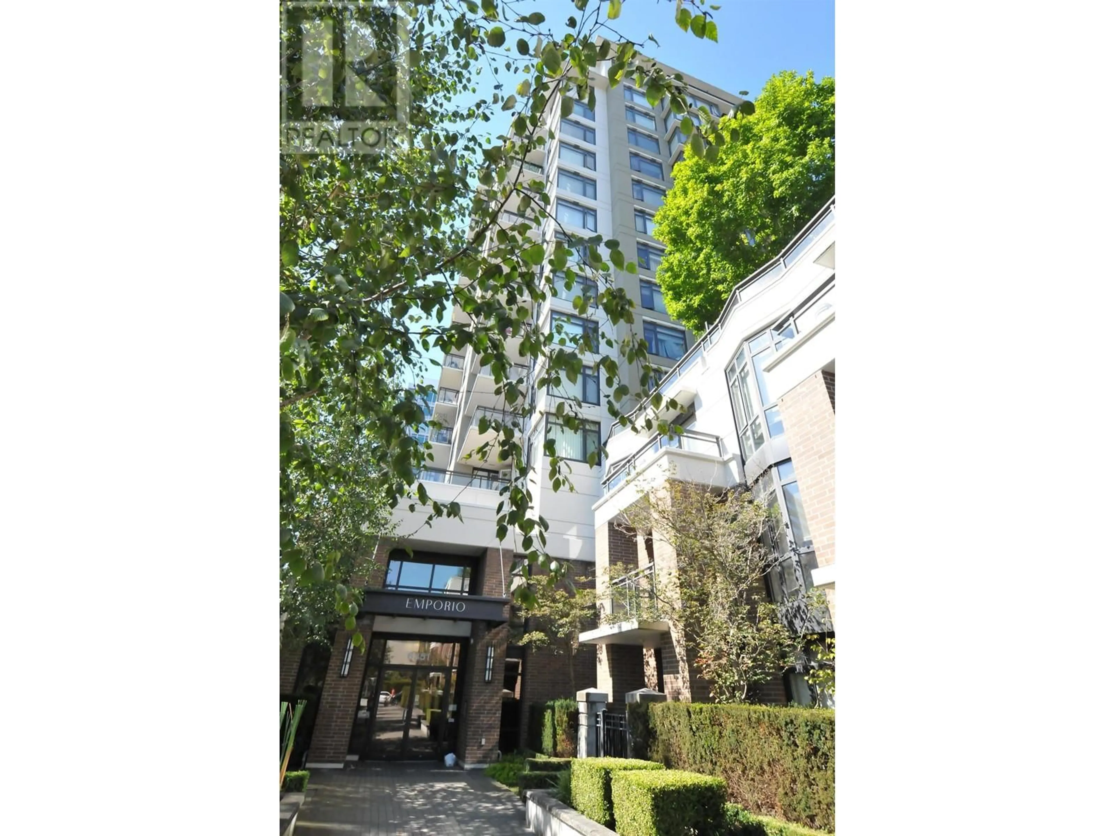 Indoor foyer for 606 6351 BUSWELL STREET, Richmond British Columbia V6Y0A4