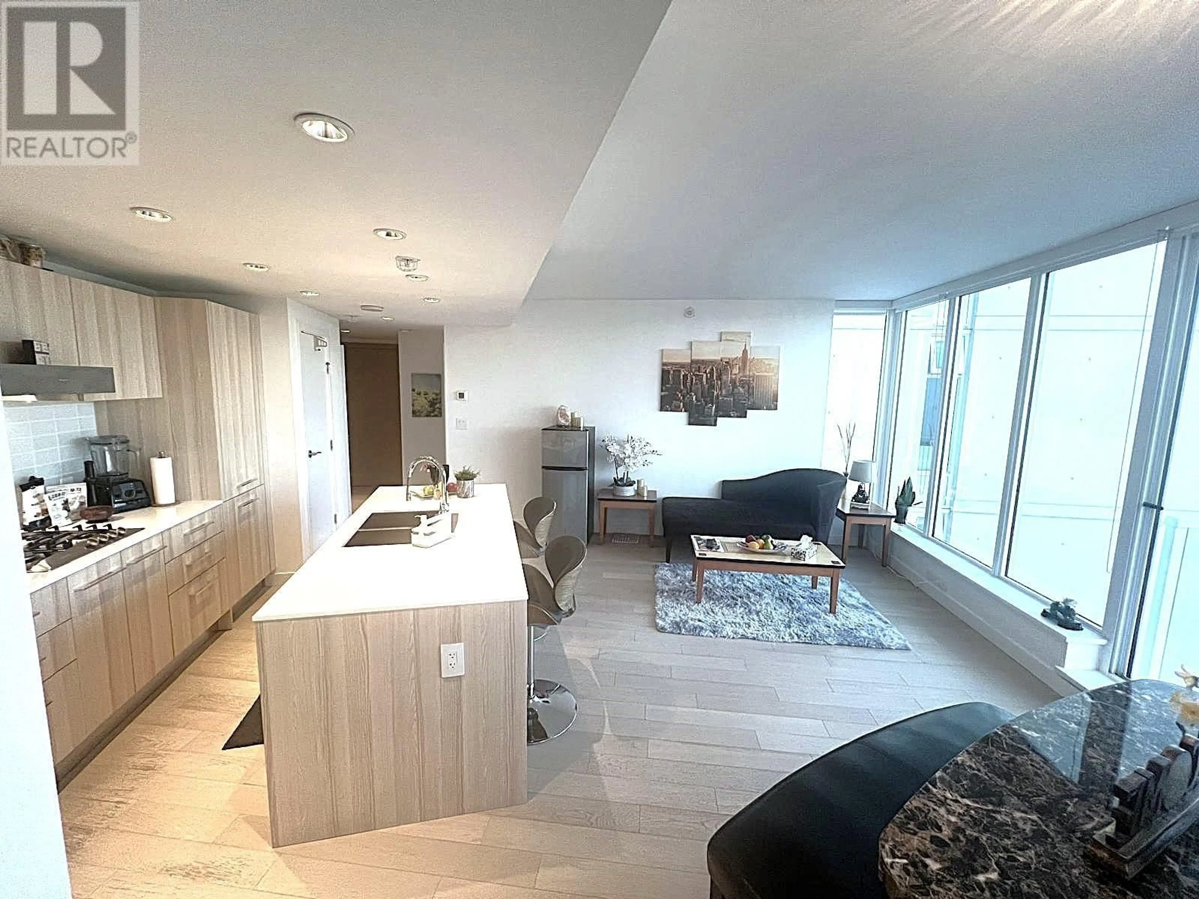 Open concept kitchen, unknown for 809 - 4638 GLADSTONE STREET, Vancouver British Columbia V5N0G5