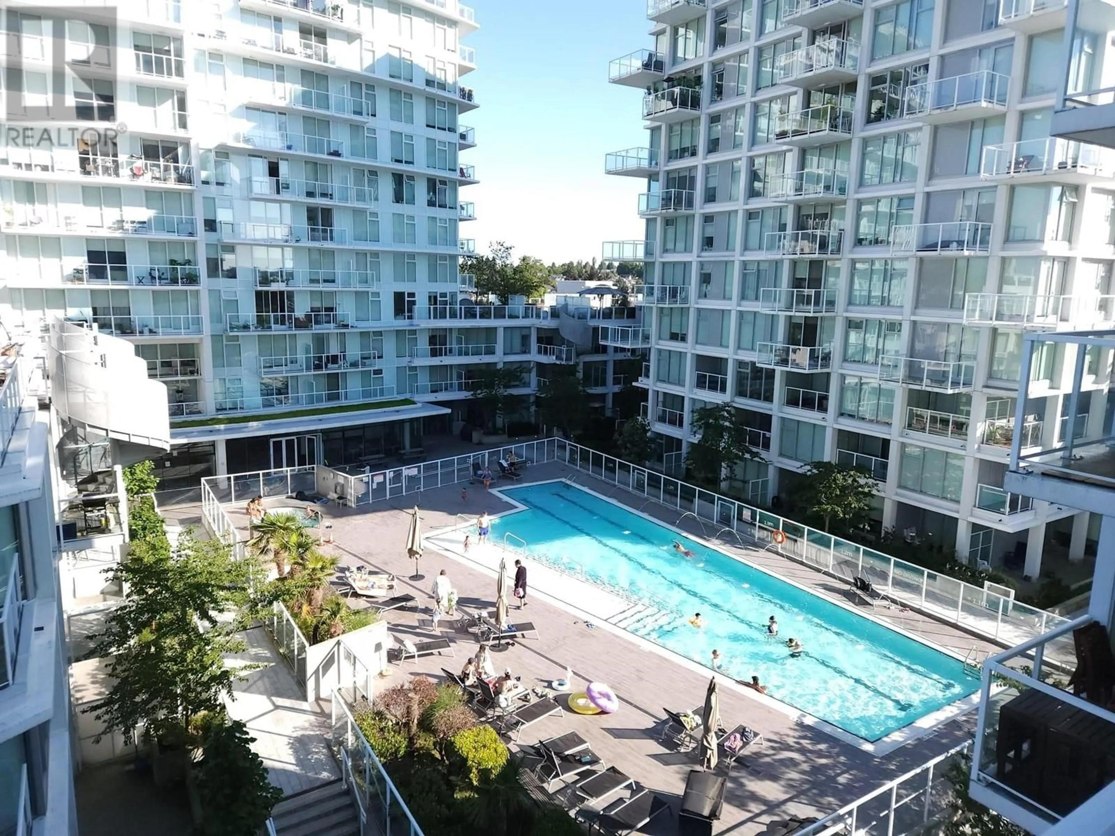 Pool for 809 4638 GLADSTONE STREET, Vancouver British Columbia V5N0G5