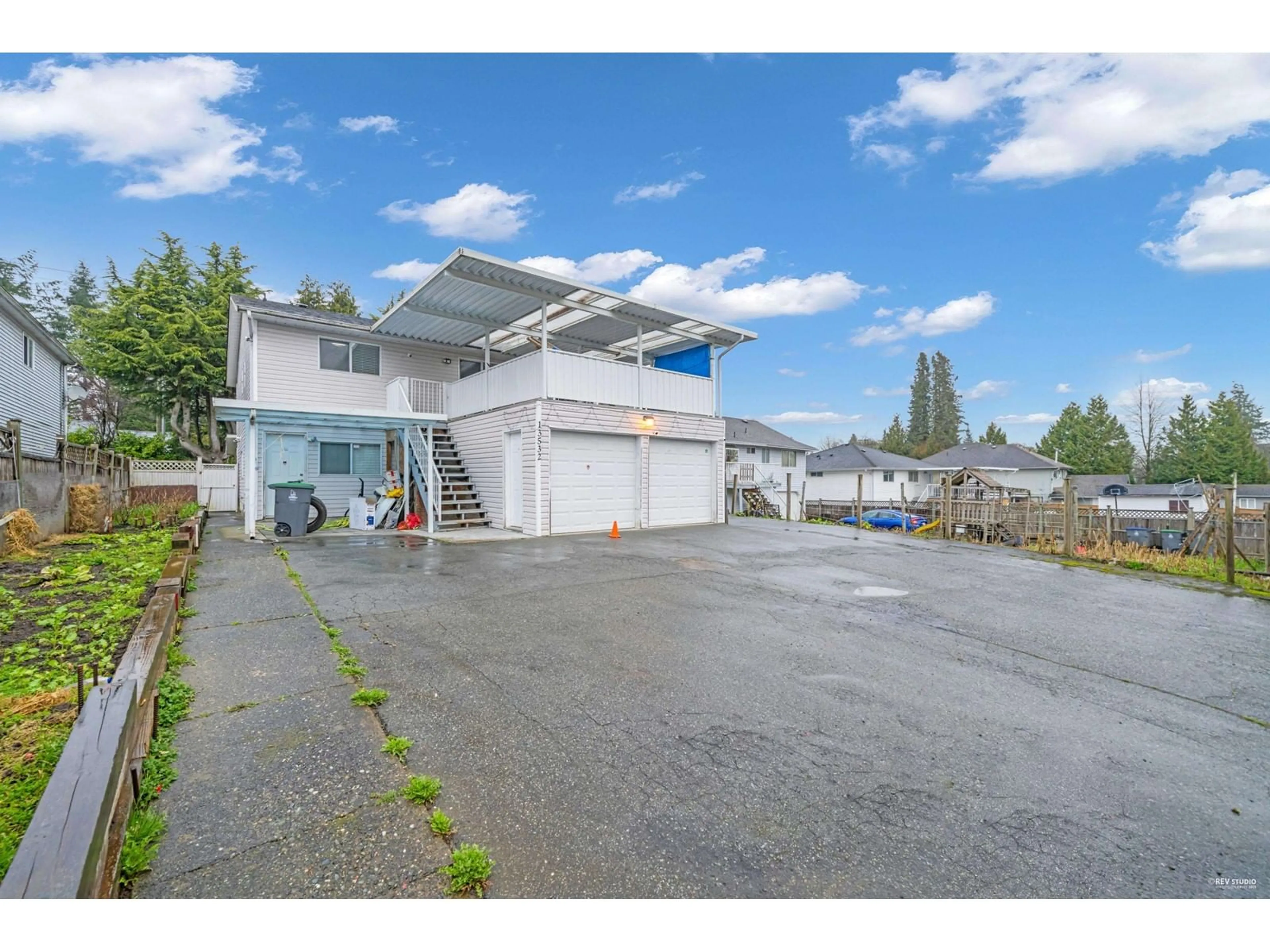 A pic from outside/outdoor area/front of a property/back of a property/a pic from drone, street for 13532 64, Surrey British Columbia V3W1Y3