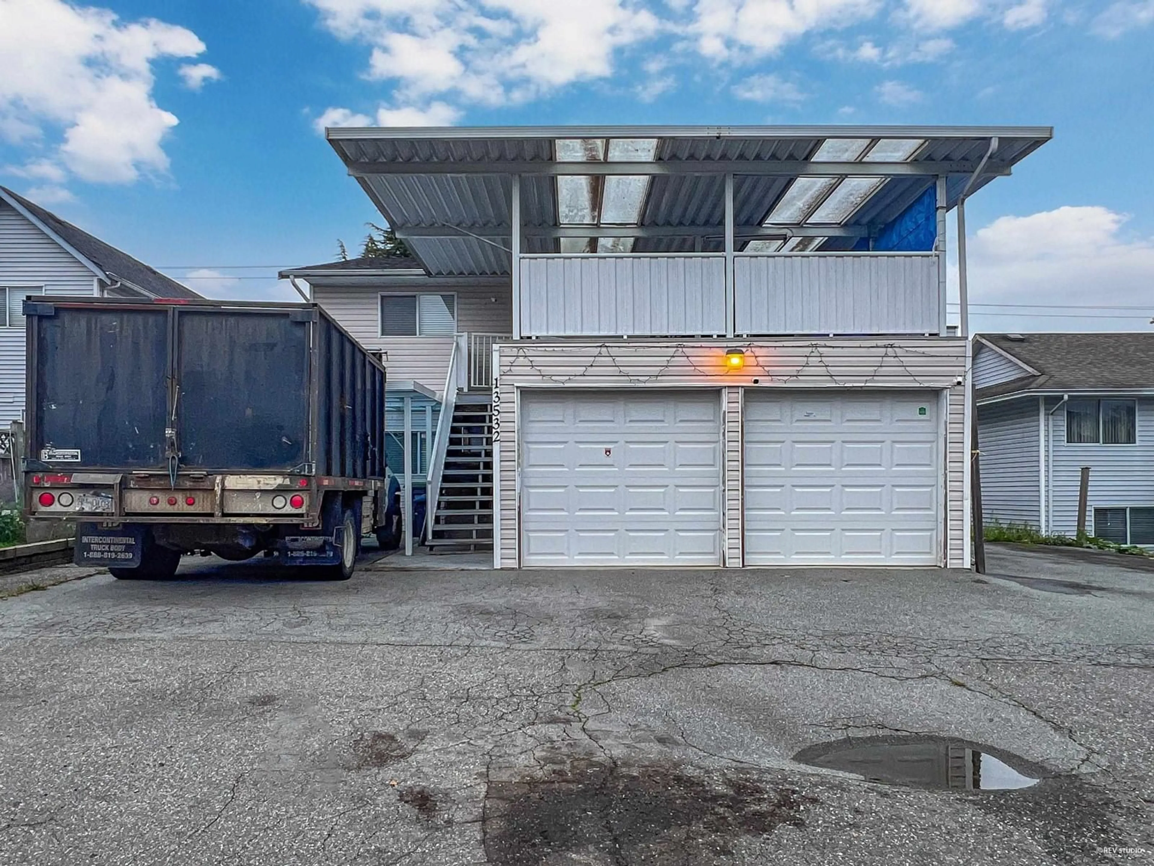 Indoor garage for 13532 64 AVENUE, Surrey British Columbia V3W1Y3