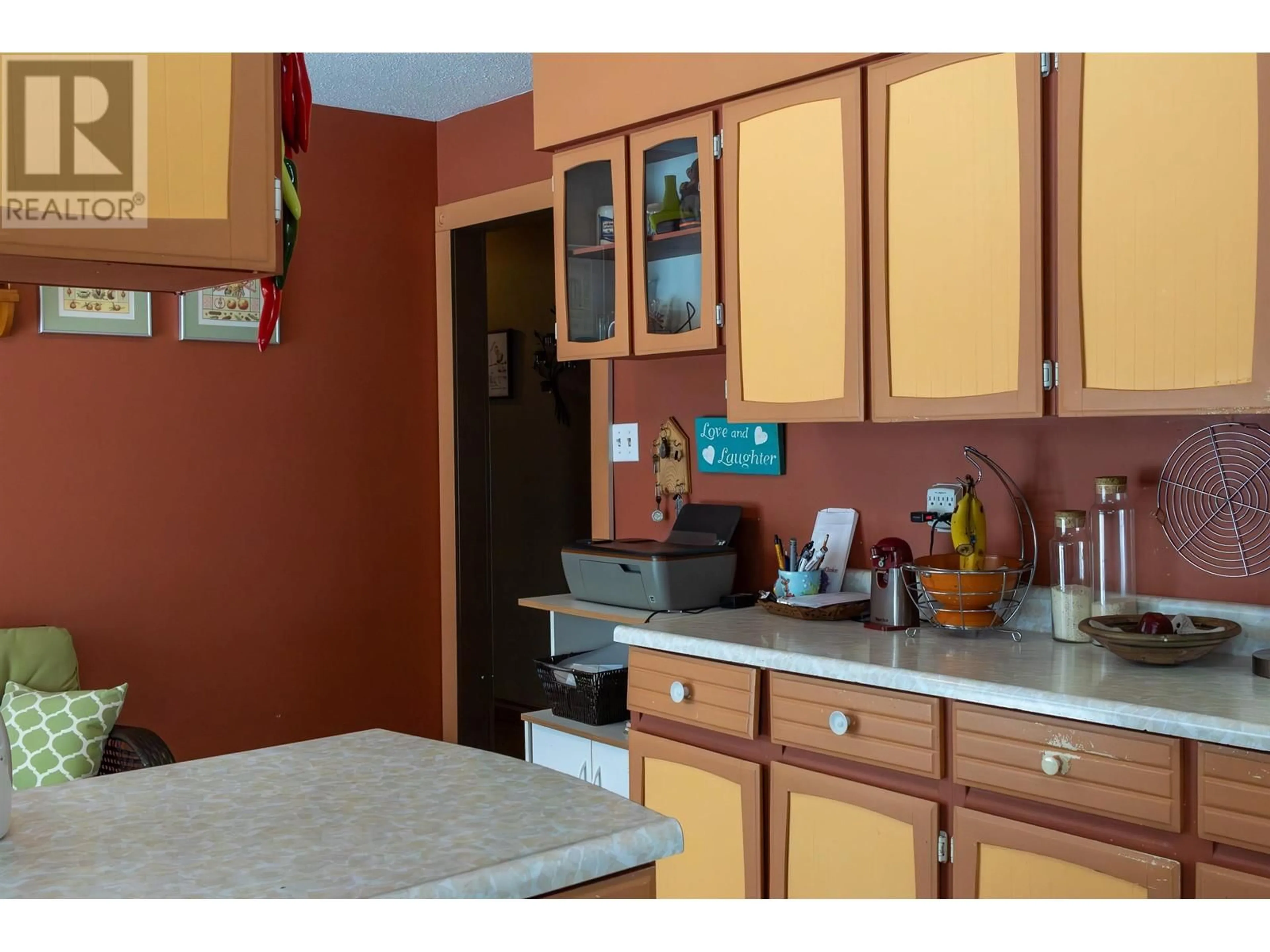 Standard kitchen, unknown for 226 CENTENNIAL DRIVE, Mackenzie British Columbia V0J2C0