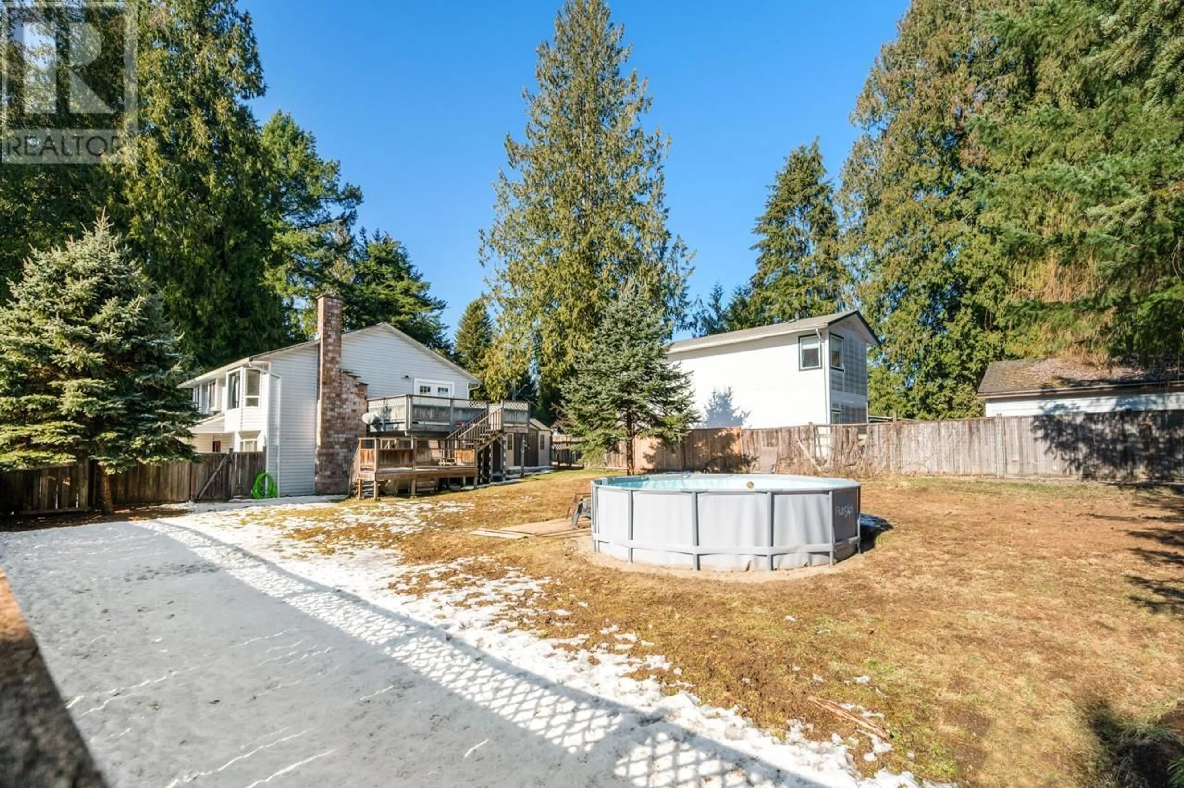 A pic from outside/outdoor area/front of a property/back of a property/a pic from drone, unknown for 20835 WICKLUND AVENUE, Maple Ridge British Columbia V2X8E8