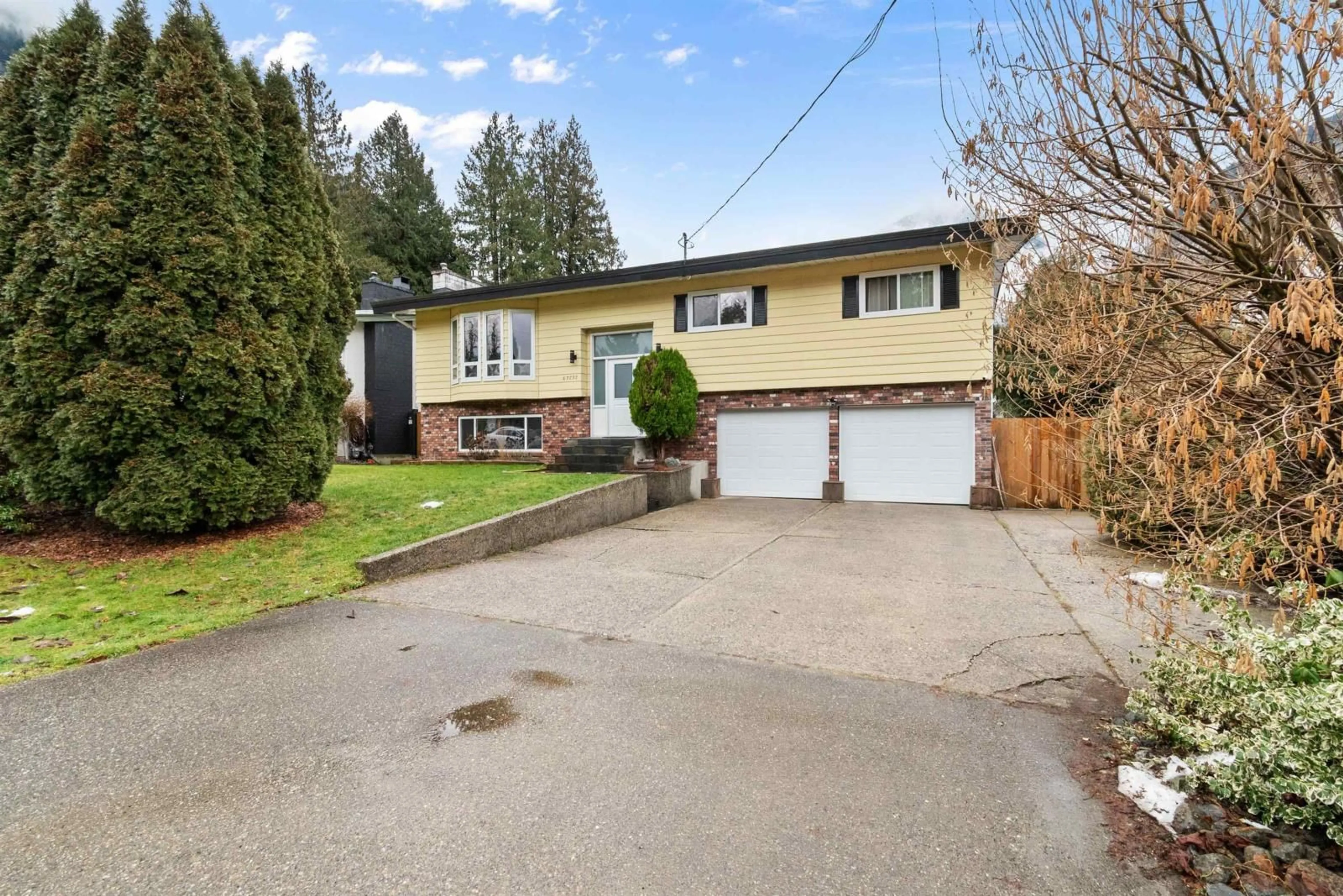 Unknown for 63732 HEATHER AVENUE|Hope, Hope British Columbia V0X1L2