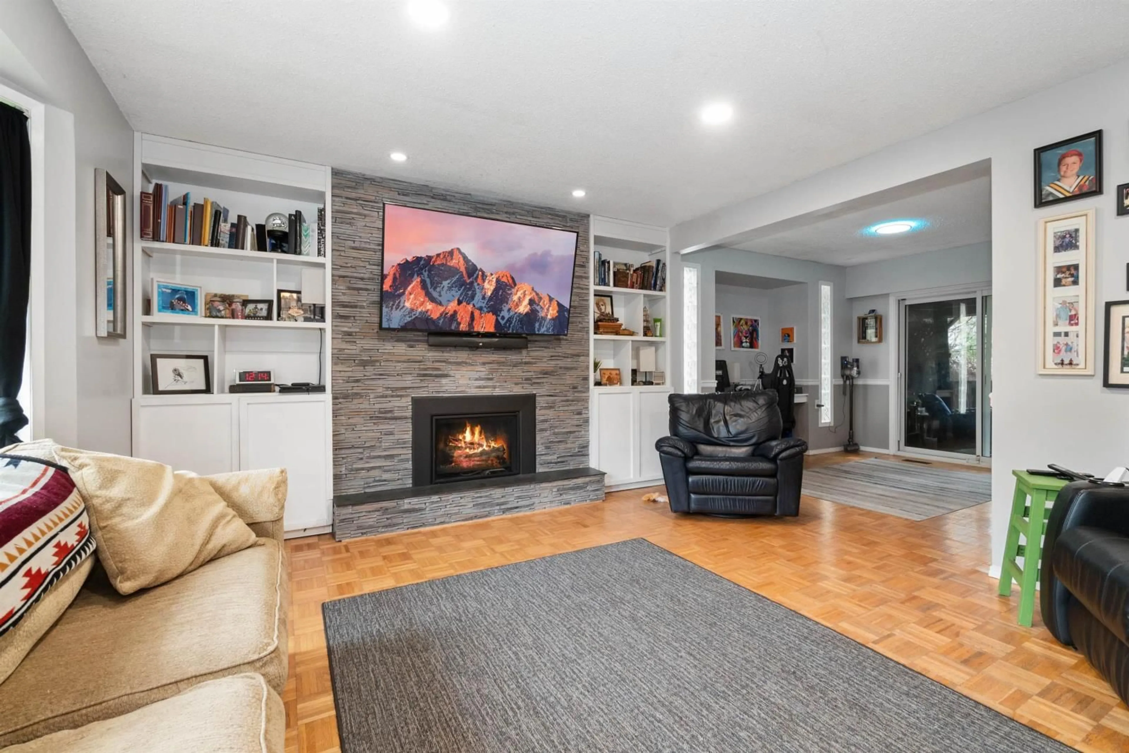 Home theater for 63732 HEATHER AVENUE|Hope, Hope British Columbia V0X1L2