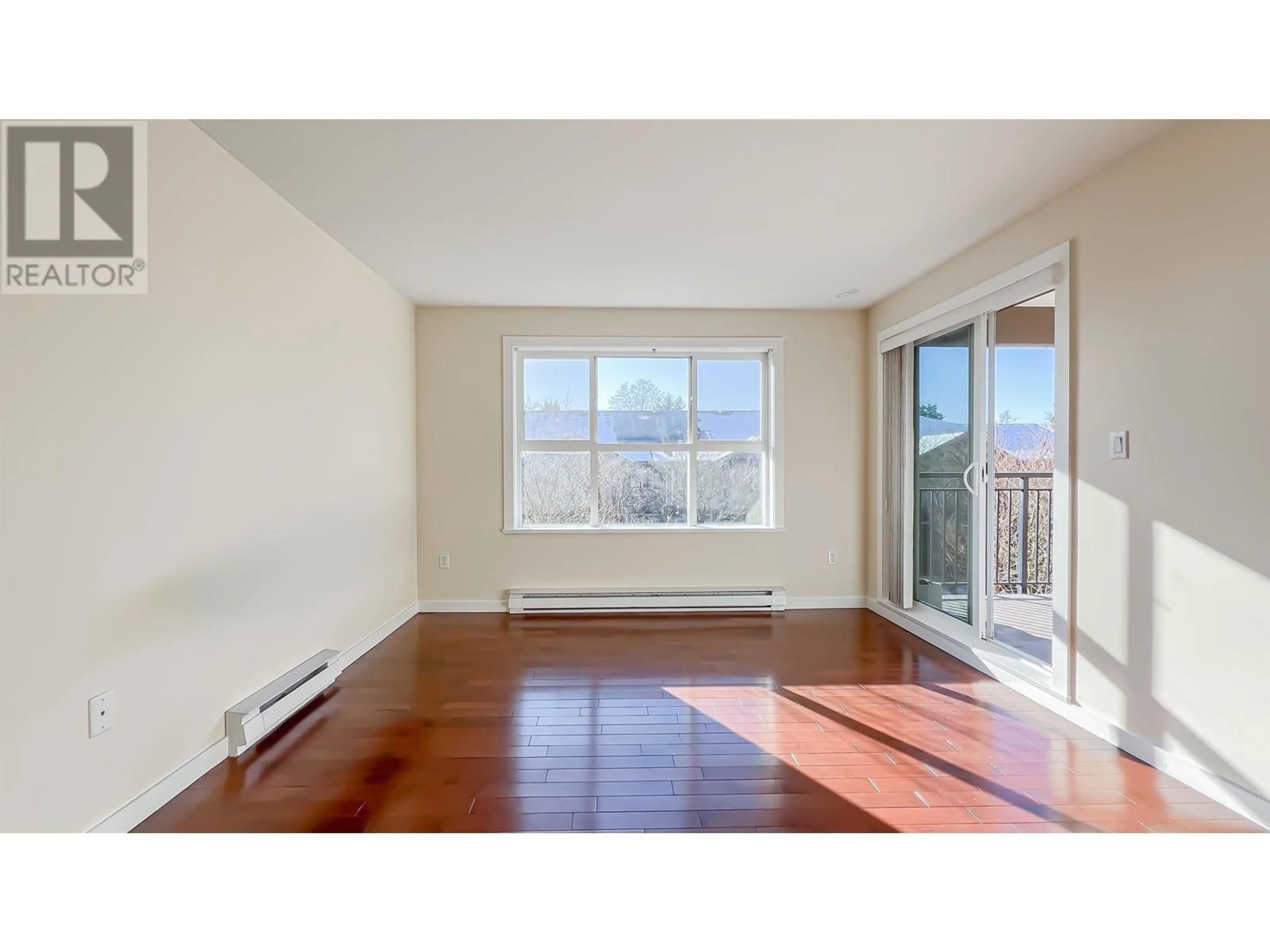 A pic of a room for 213 - 5885 IRMIN STREET, Burnaby British Columbia V5J0C2