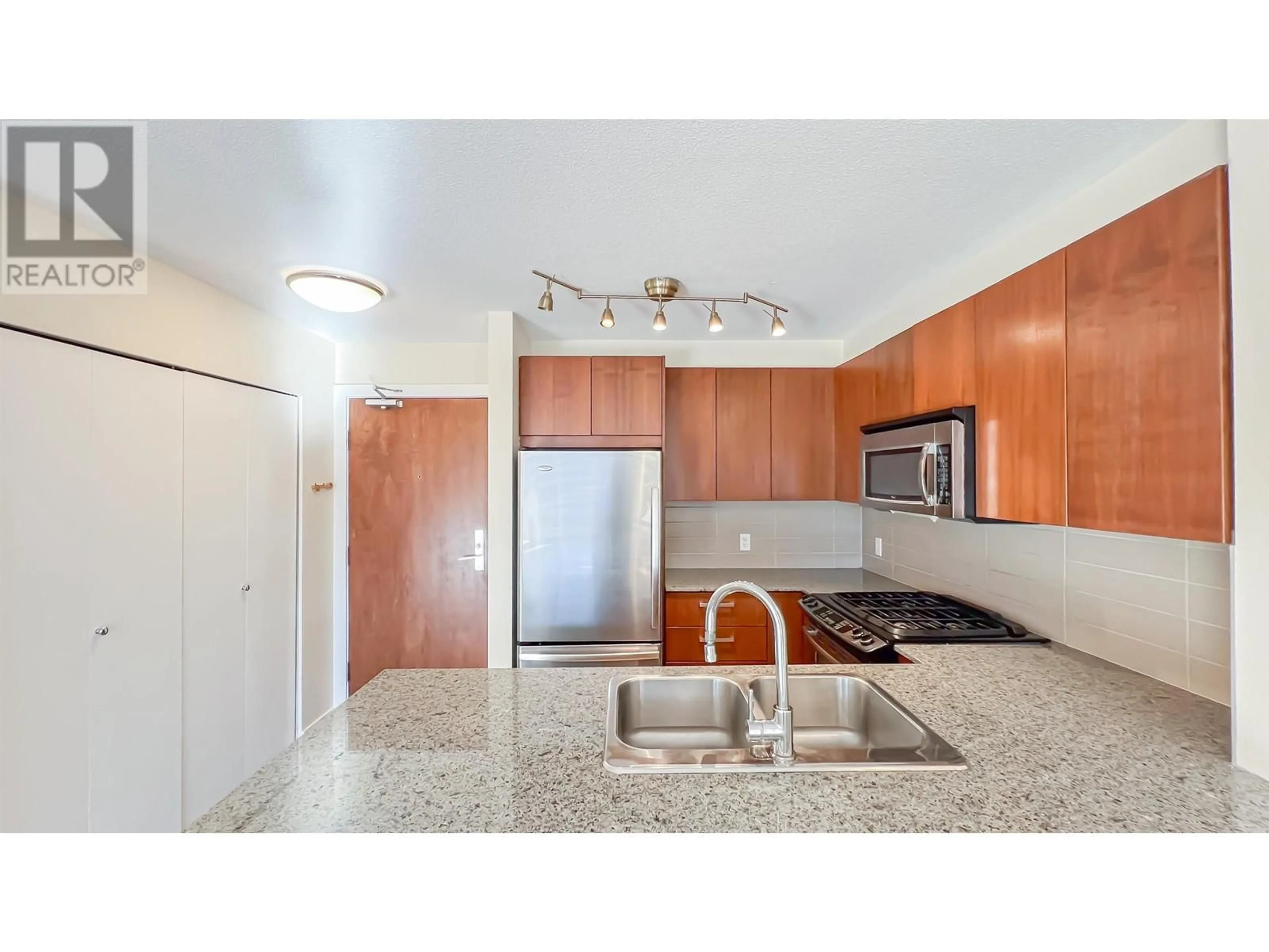 Standard kitchen, ceramic/tile floor for 213 - 5885 IRMIN STREET, Burnaby British Columbia V5J0C2
