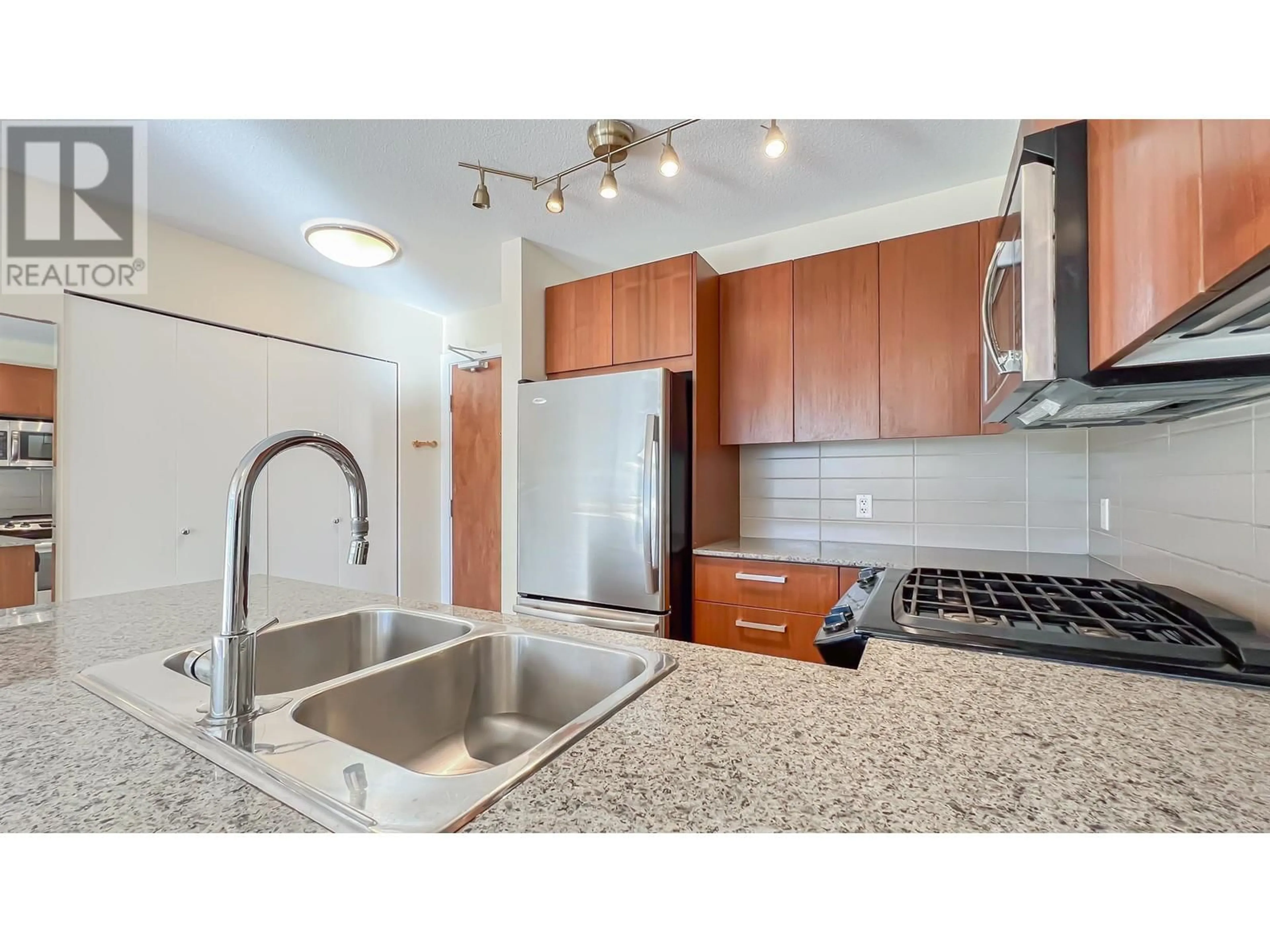 Standard kitchen, unknown for 213 5885 IRMIN STREET, Burnaby British Columbia V5J0C2