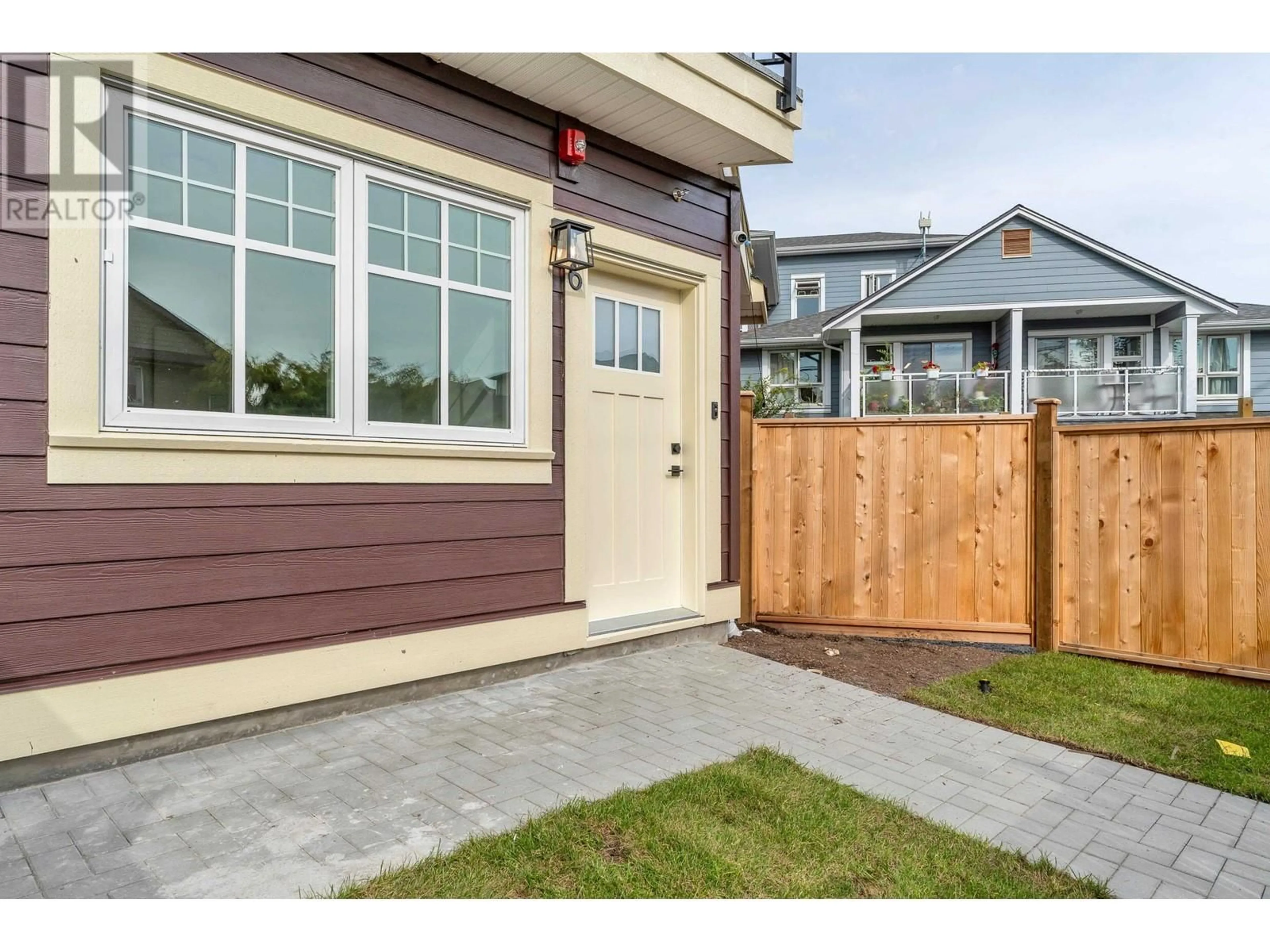 Home with vinyl exterior material, street for 3 4829 48 AVENUE, Ladner British Columbia V4K1V2