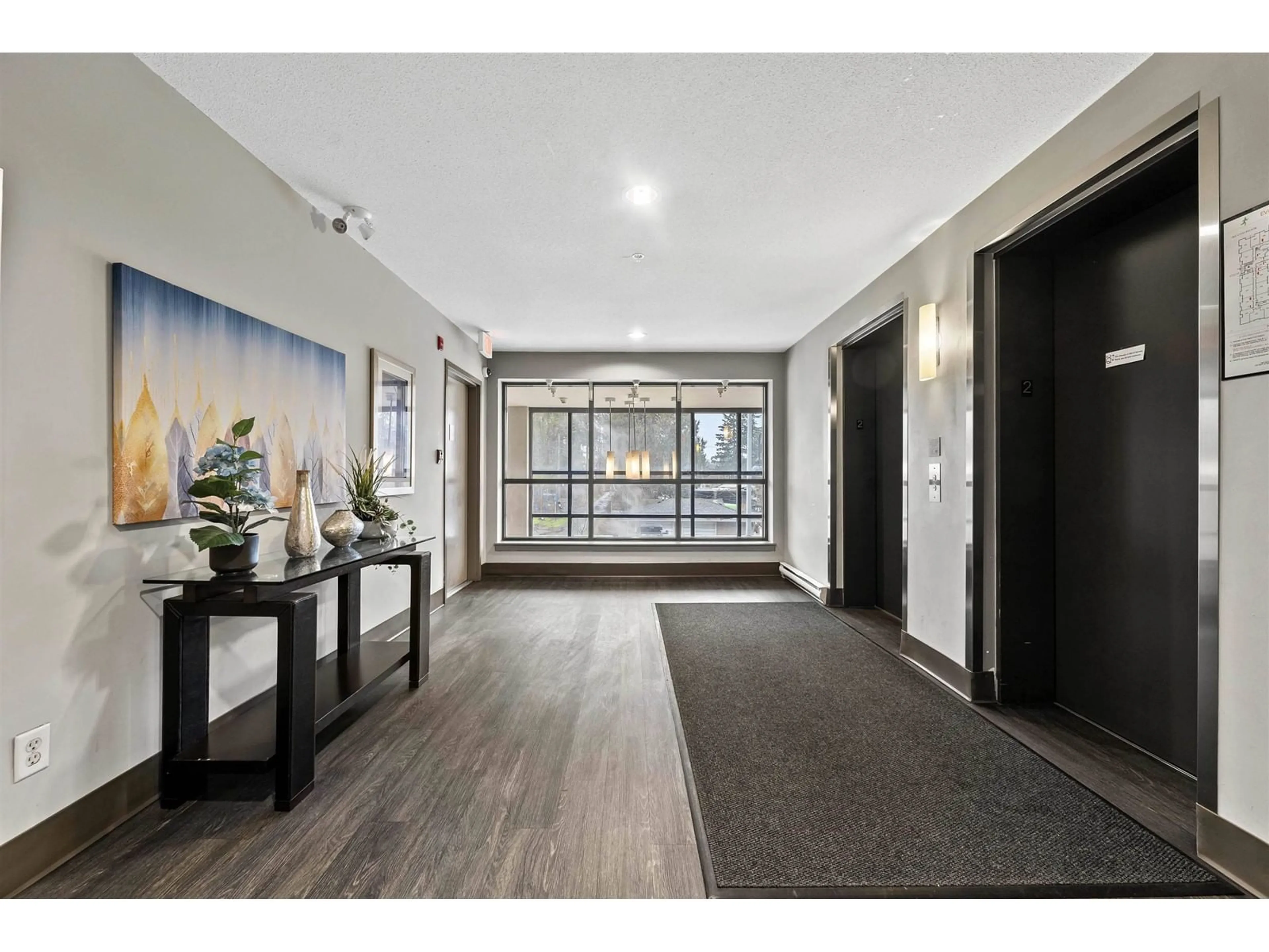 Indoor foyer for 213 - 13733 107A, Surrey British Columbia V3T0B7