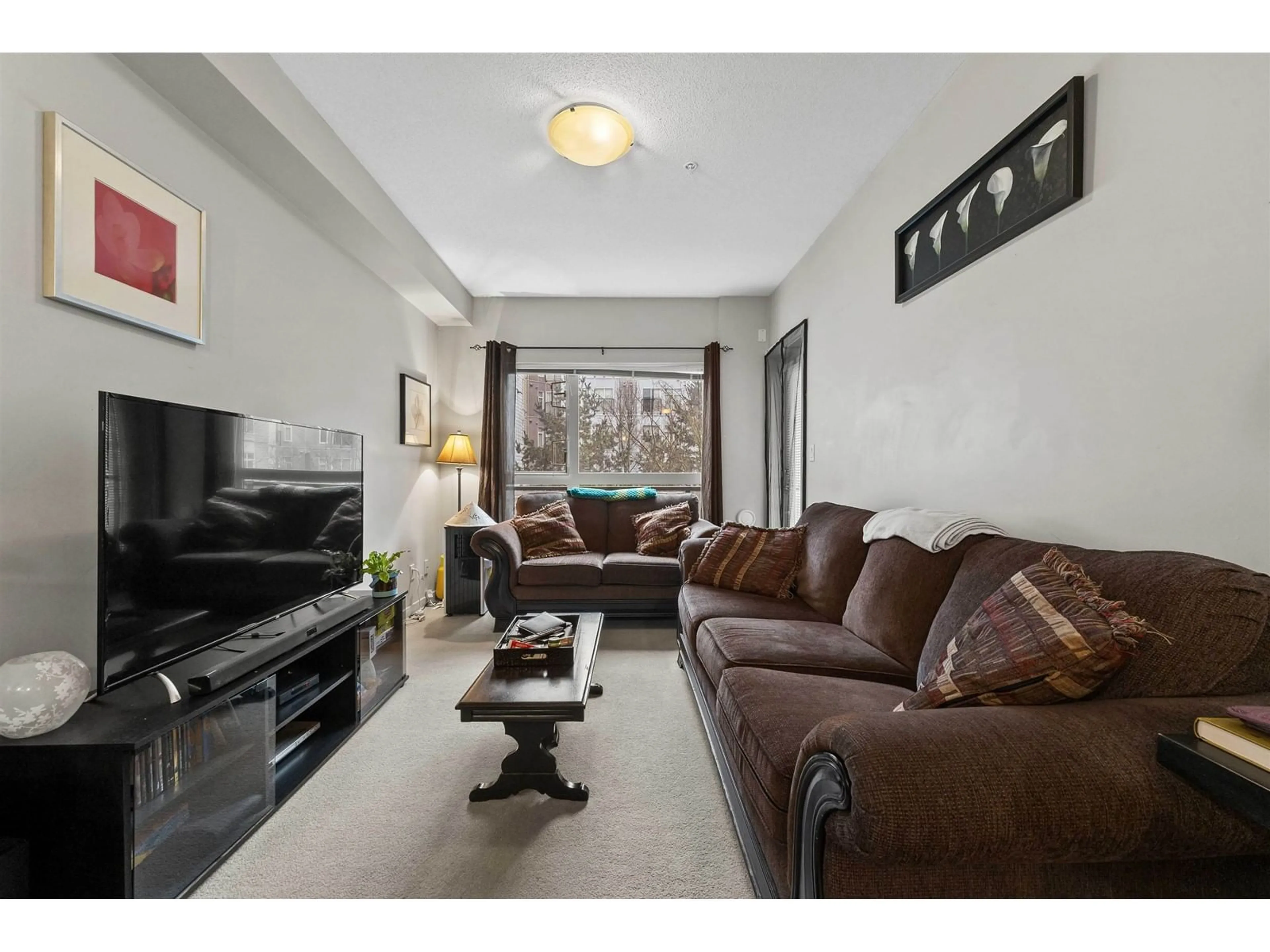 Living room with furniture, unknown for 213 - 13733 107A, Surrey British Columbia V3T0B7