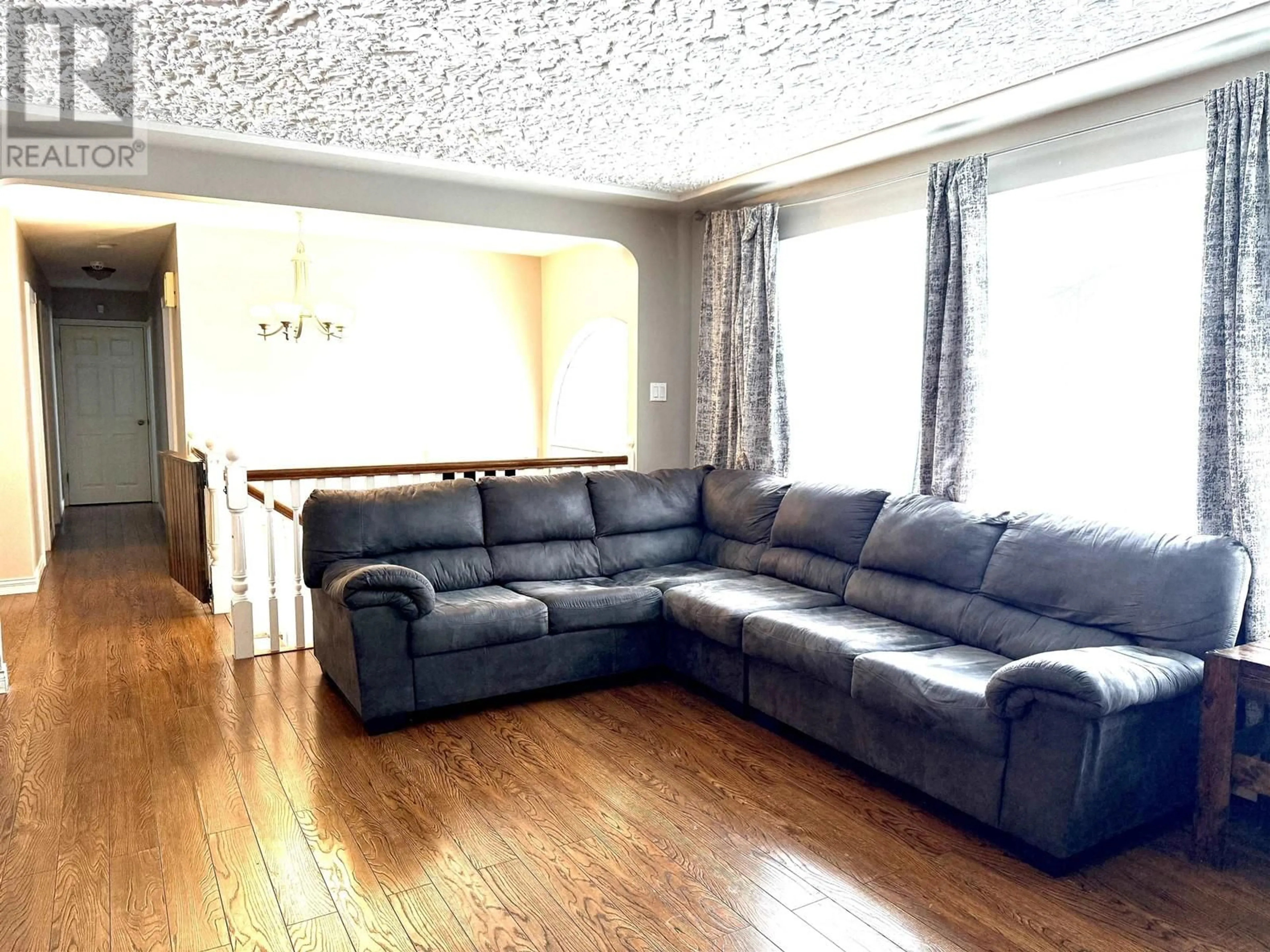 Living room with furniture, unknown for 814 WARREN AVENUE, Prince George British Columbia V2M3V7