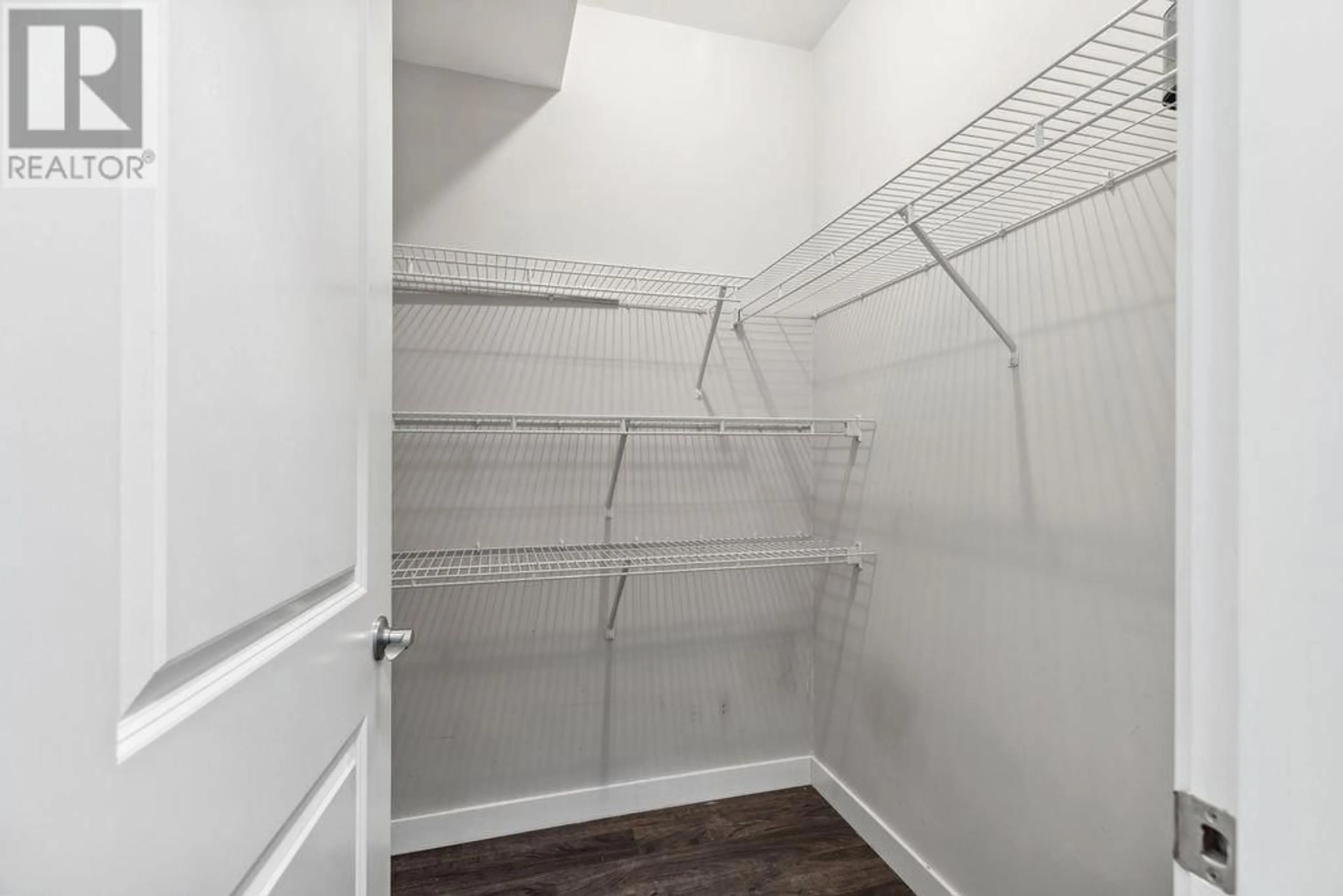 Storage room or clothes room or walk-in closet for 213 11580 223 STREET, Maple Ridge British Columbia V2X9H1