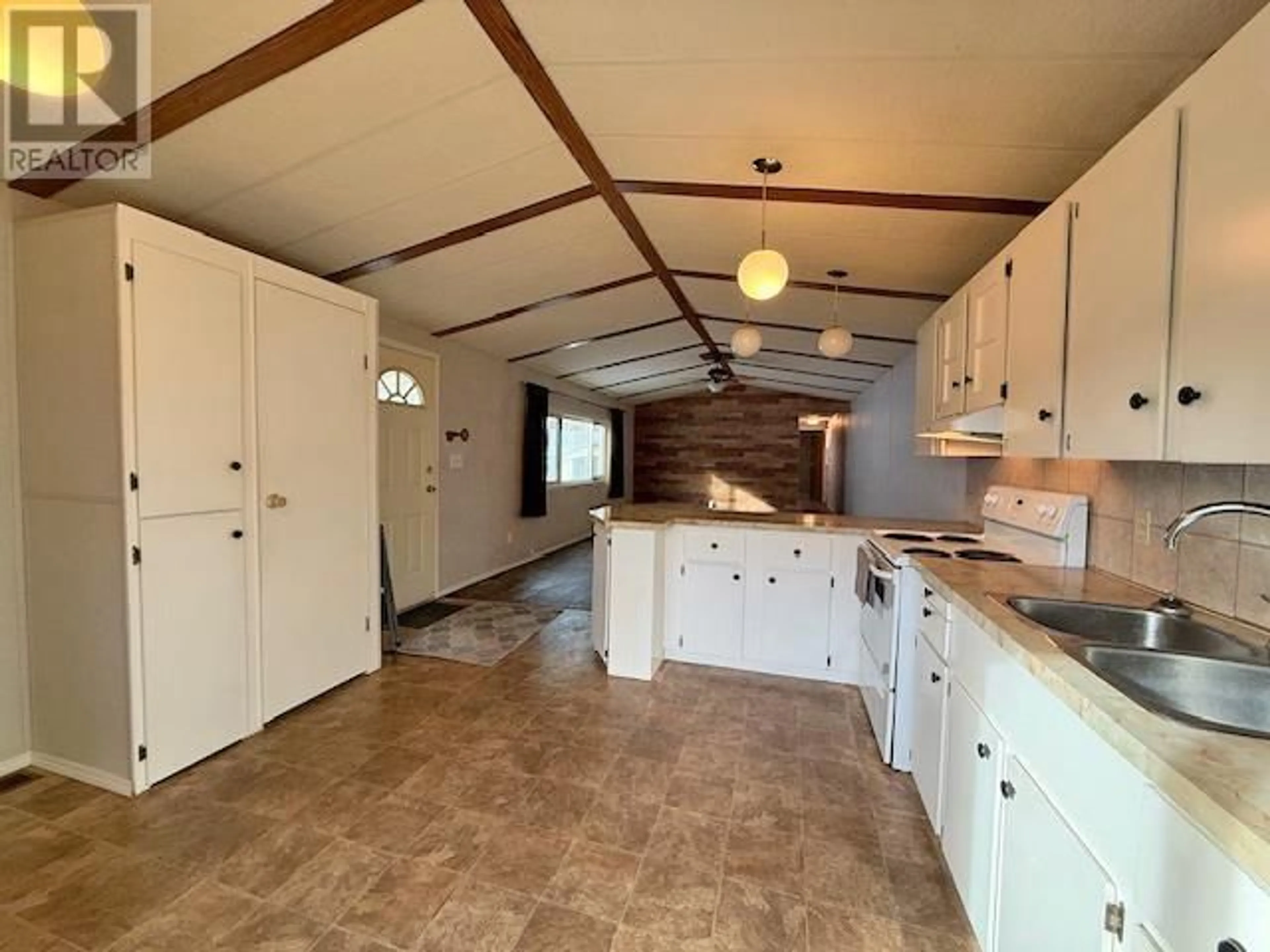 Open concept kitchen, unknown for 22-1700 S BROADWAY AVENUE, Williams Lake British Columbia V2G2W5