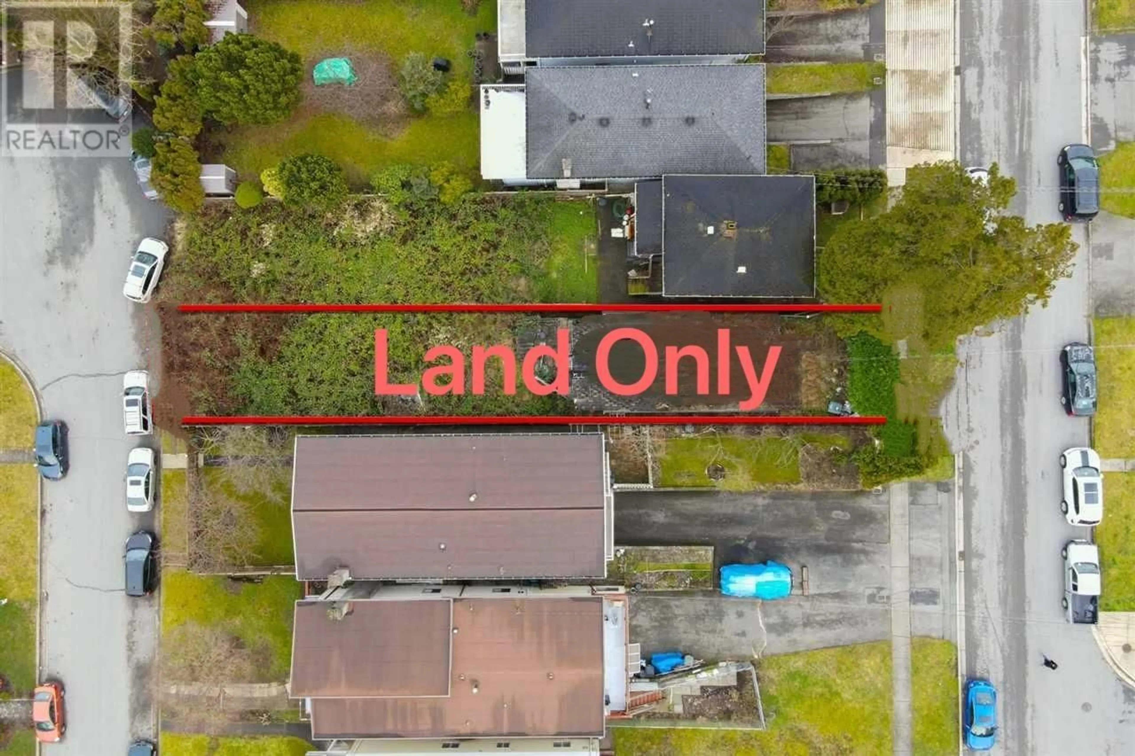 A pic from outside/outdoor area/front of a property/back of a property/a pic from drone, street for 4811 MAITLAND ST, Burnaby British Columbia V5H1N1