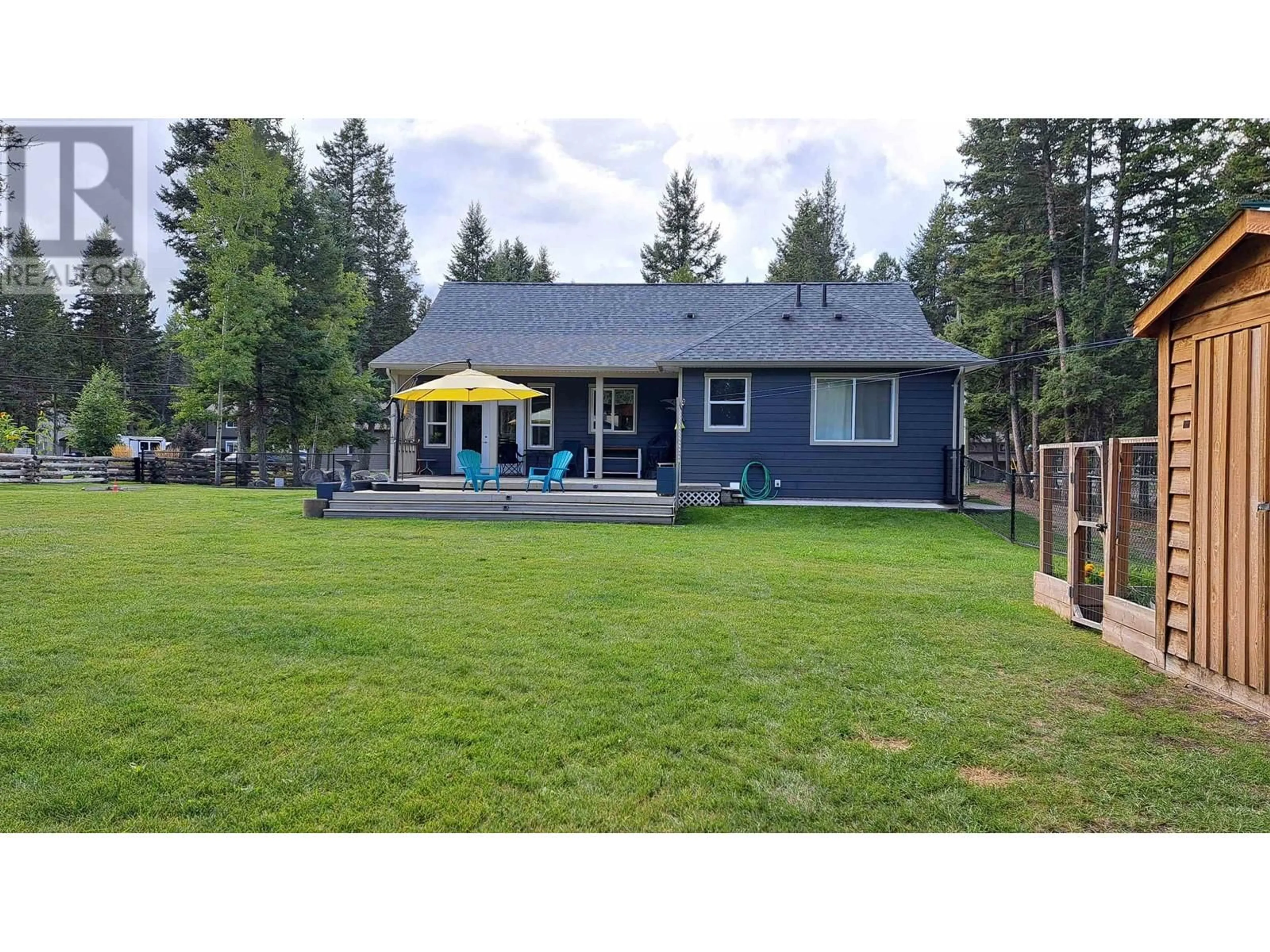 A pic from outside/outdoor area/front of a property/back of a property/a pic from drone, unknown for 4889 CANIUM COURT, 108 Mile Ranch British Columbia V0K2Z0