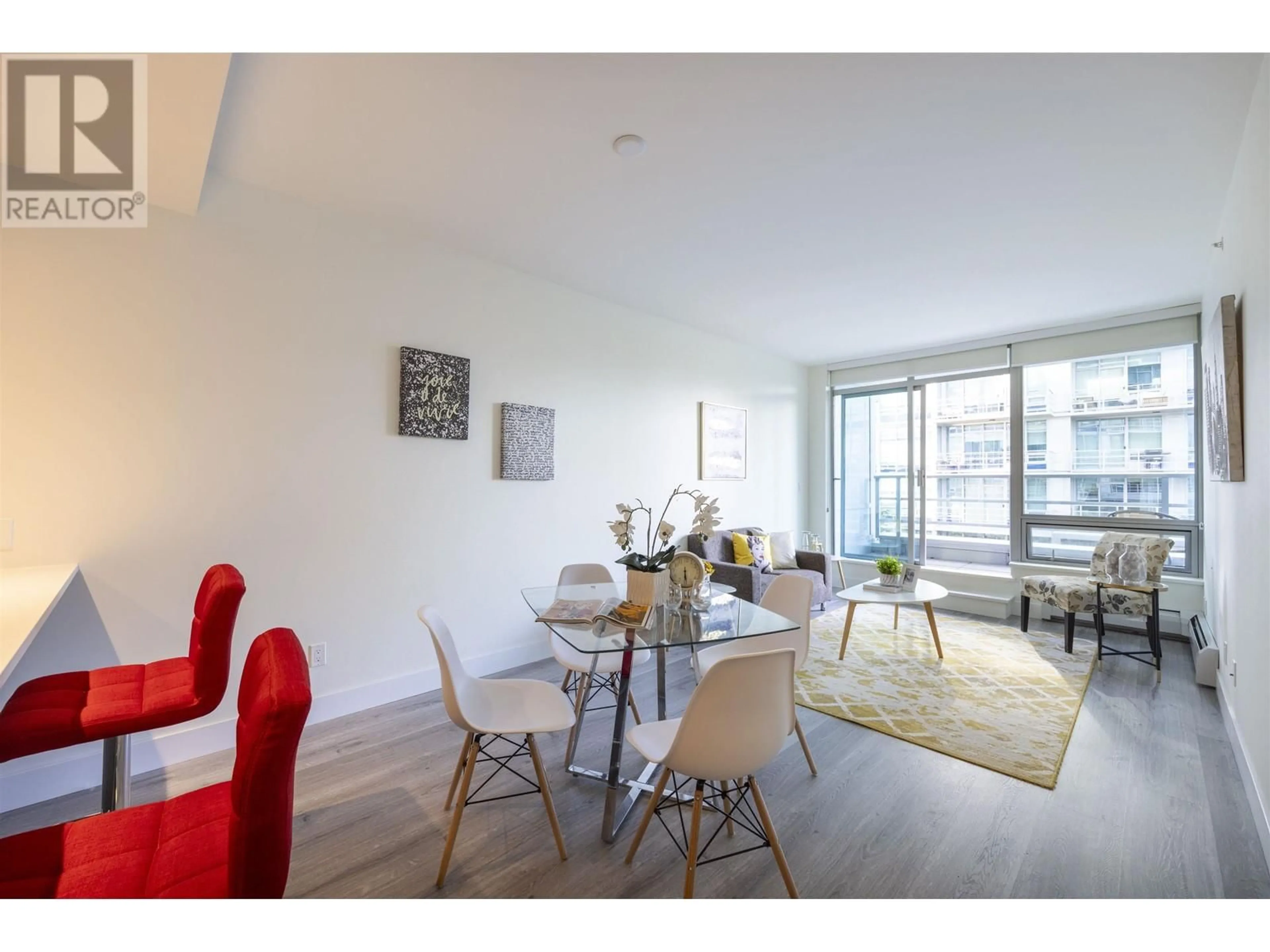 Dining room, unknown for 302 9080 UNIVERSITY CRESCENT, Burnaby British Columbia V5A0B7