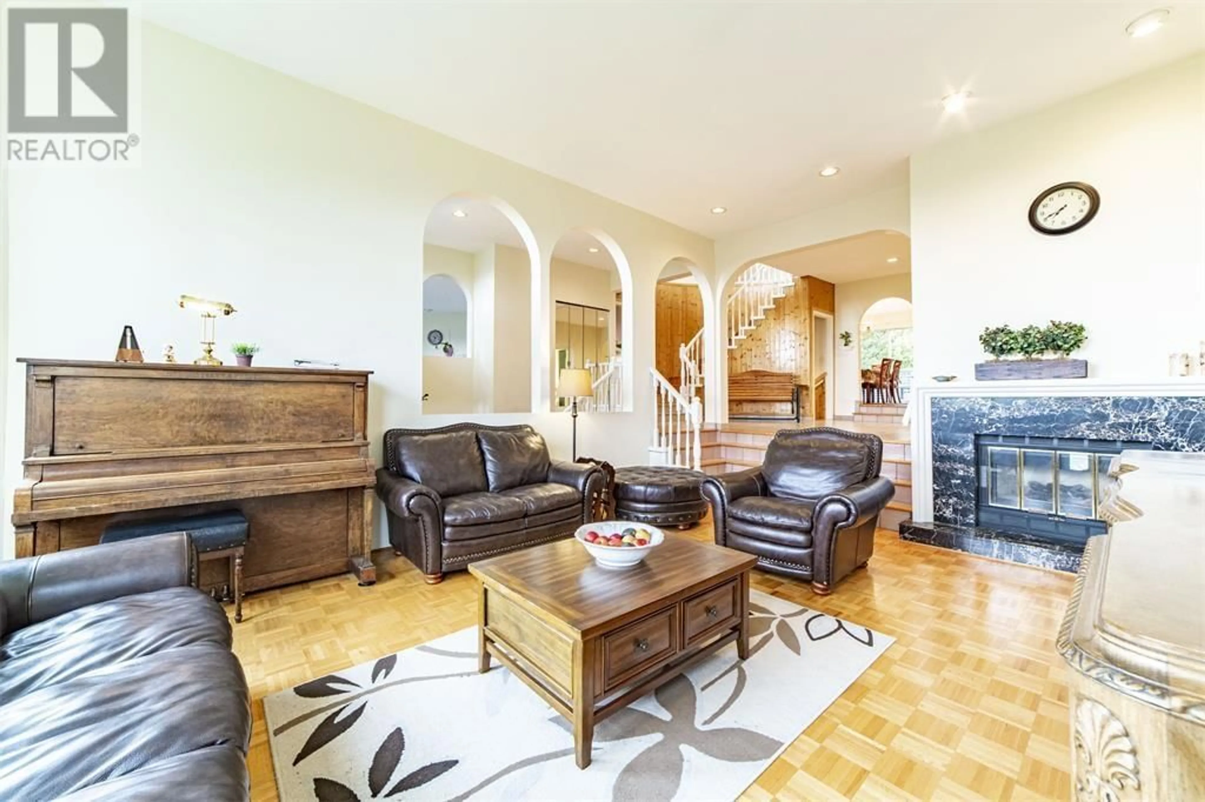 Living room with furniture, unknown for 5843 CARSON STREET, Burnaby British Columbia V5J2Z7