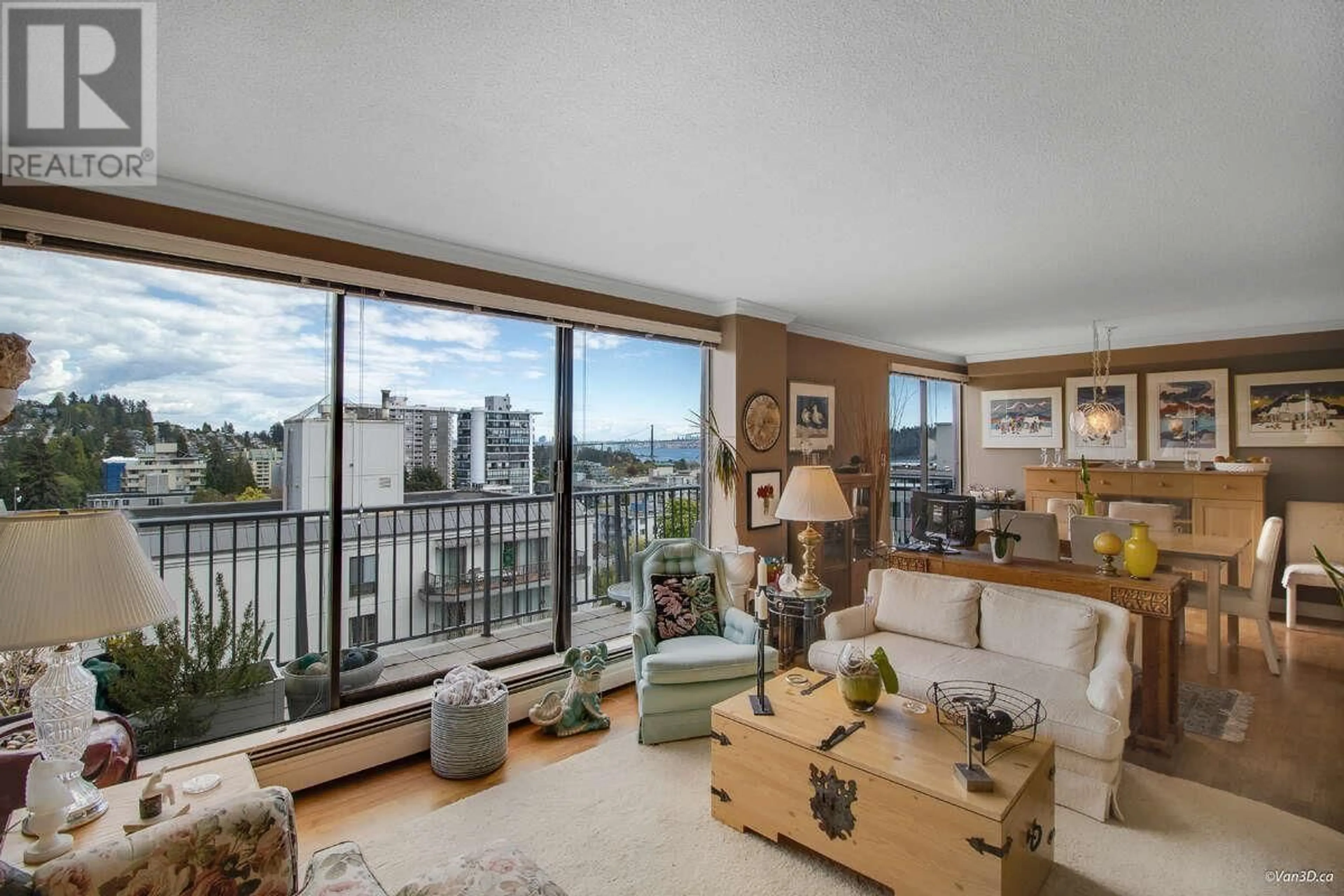 Living room with furniture, unknown for 903 - 1745 ESQUIMALT AVENUE, West Vancouver British Columbia V7V1R7