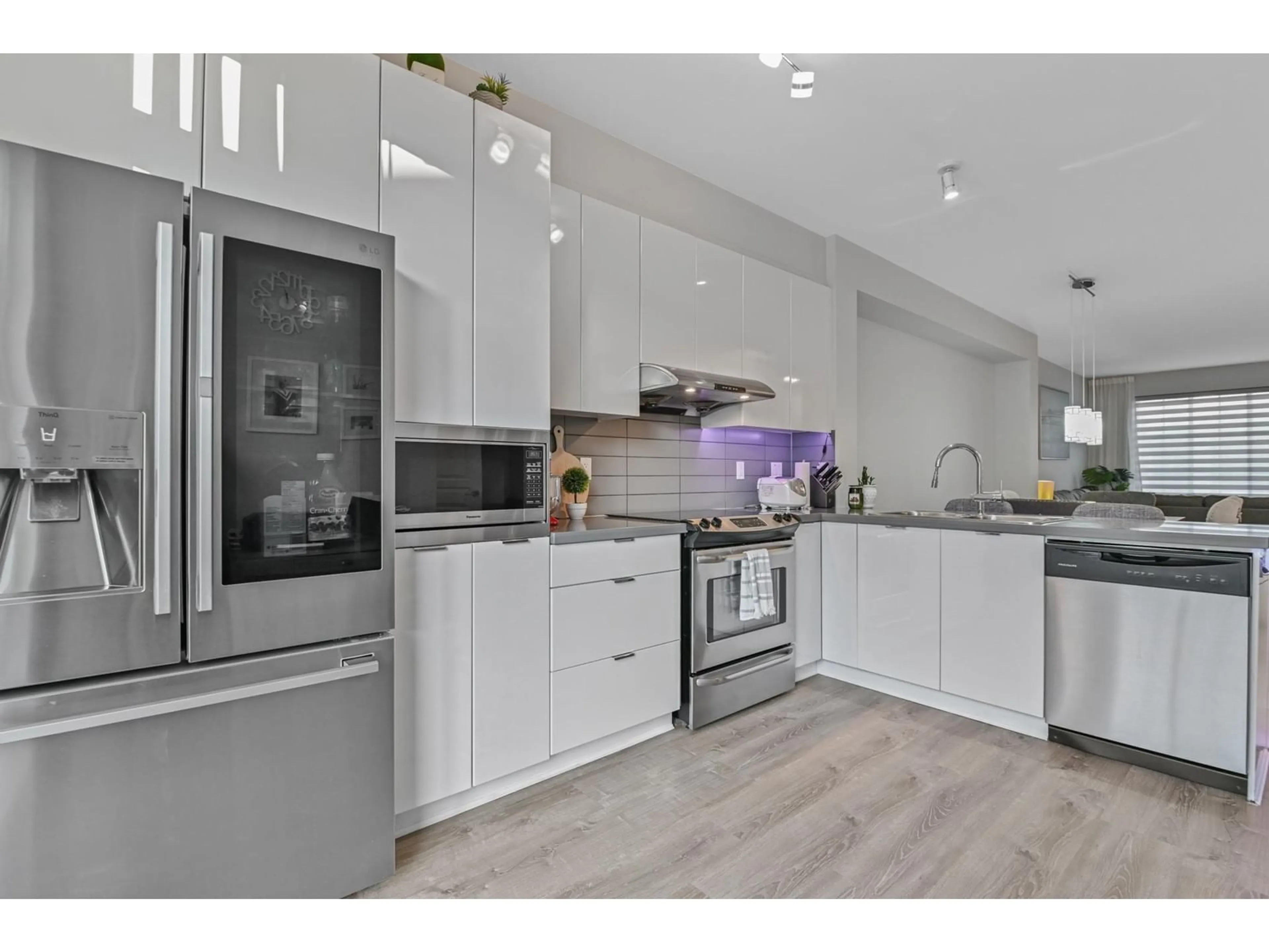 Open concept kitchen, unknown for 81 - 30989 WESTRIDGE, Abbotsford British Columbia V2T0E7