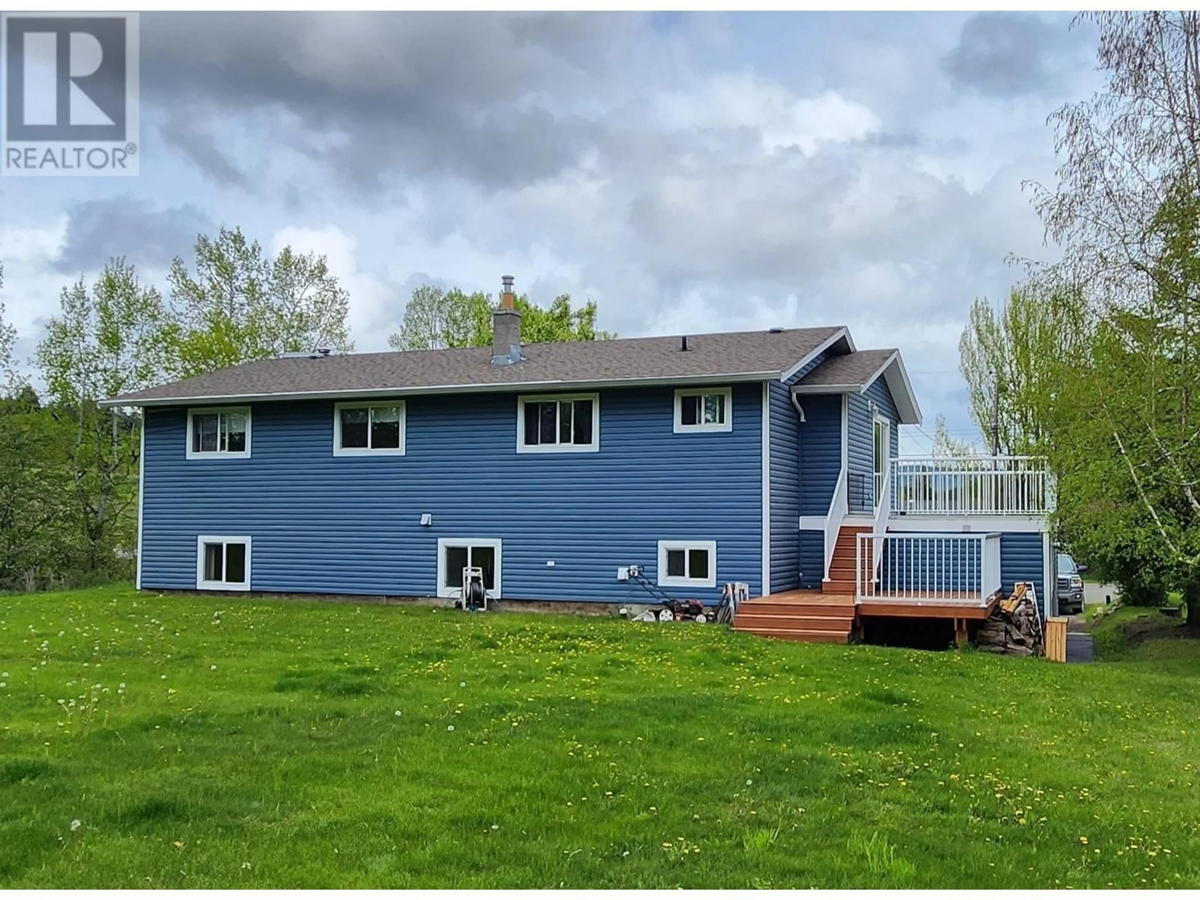 Home with vinyl exterior material, water/lake/river/ocean view for 4714 PARKER COURT, 108 Mile Ranch British Columbia V0K2Z0
