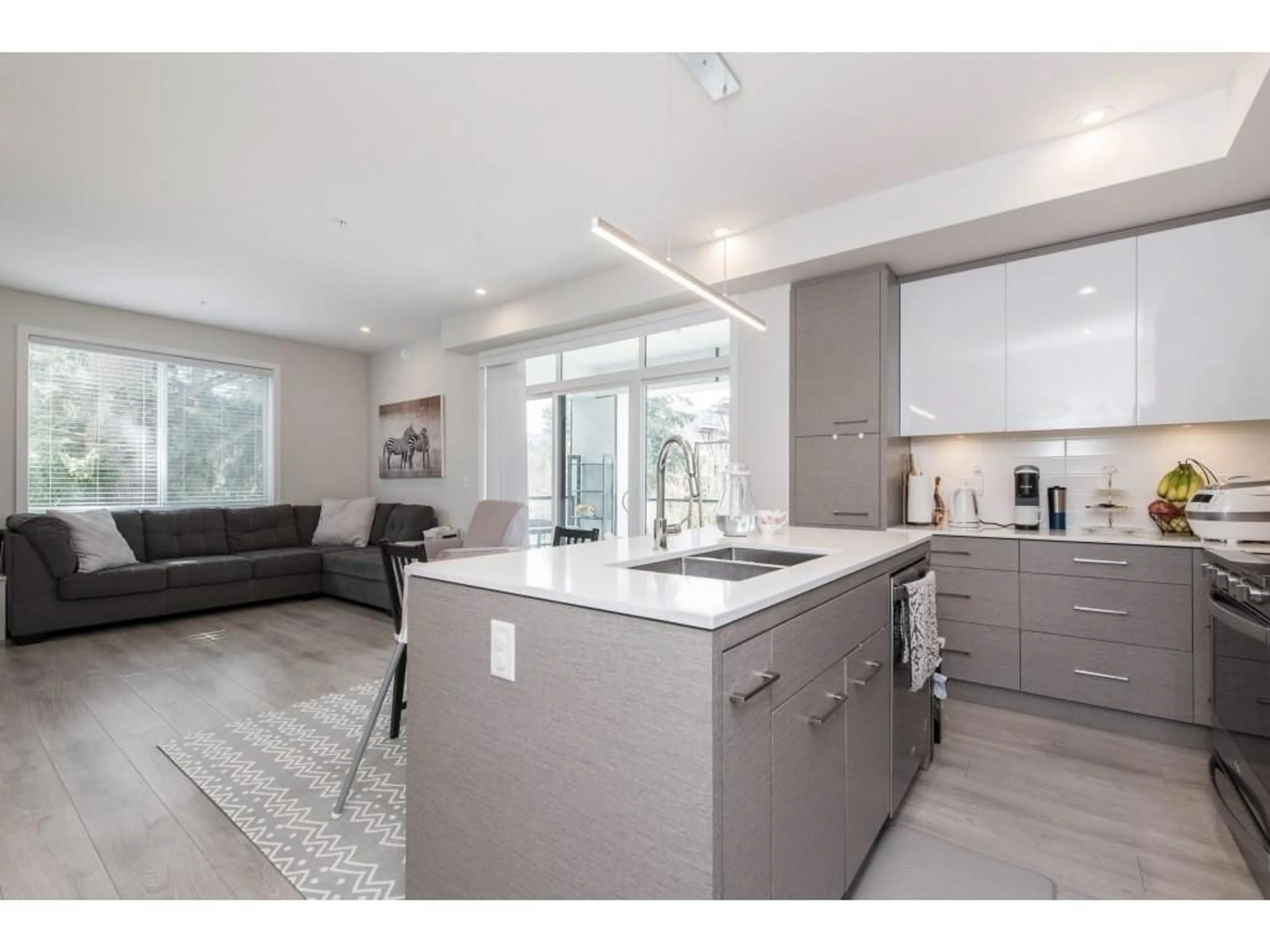 Open concept kitchen, unknown for 310 45510 MARKET WAY|Garrison Crossing, Chilliwack British Columbia V2R6E1