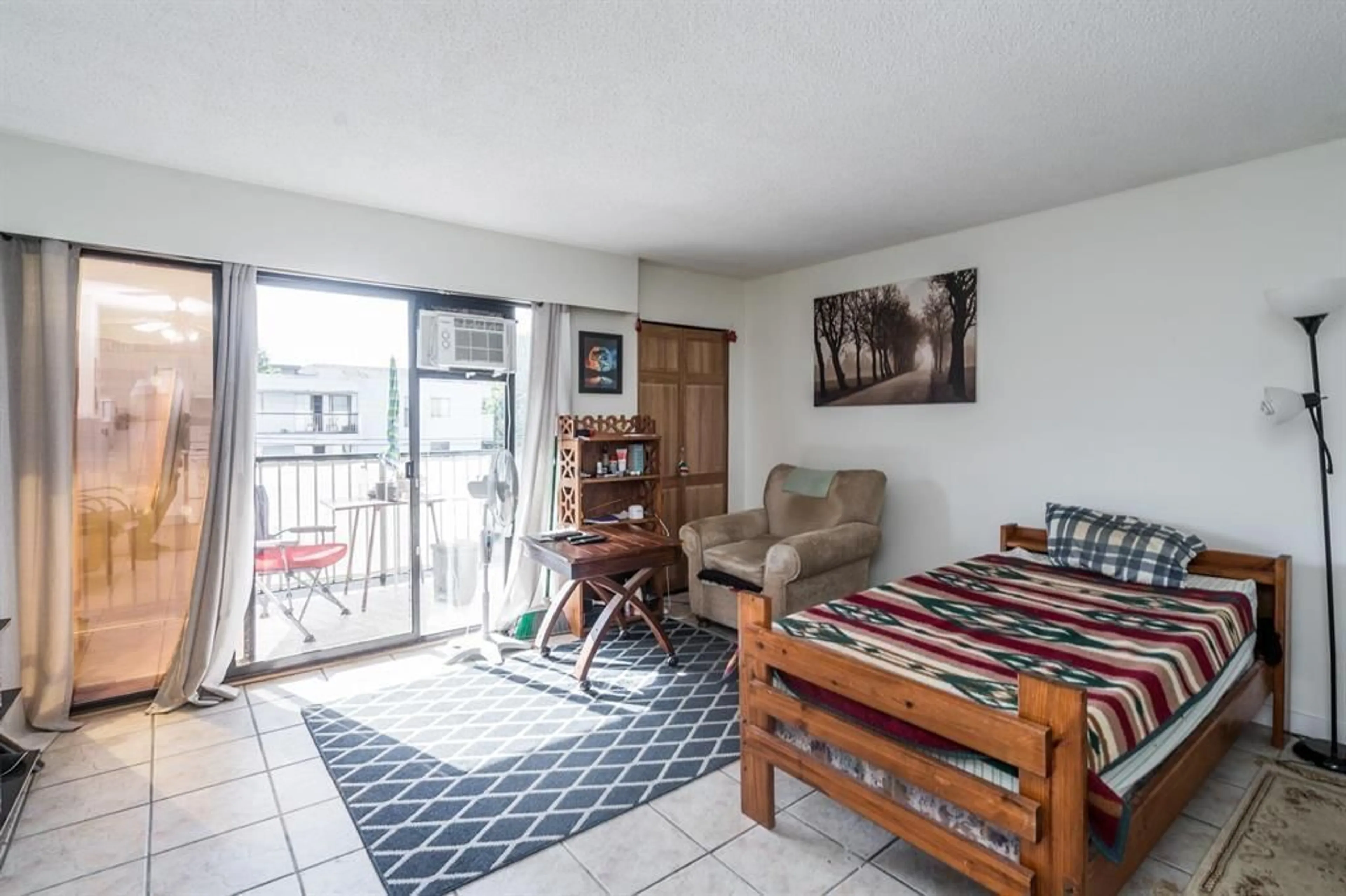 A pic of a room for 204 9477 COOK STREET|Chilliwack Proper W, Chilliwack British Columbia V2P4J8