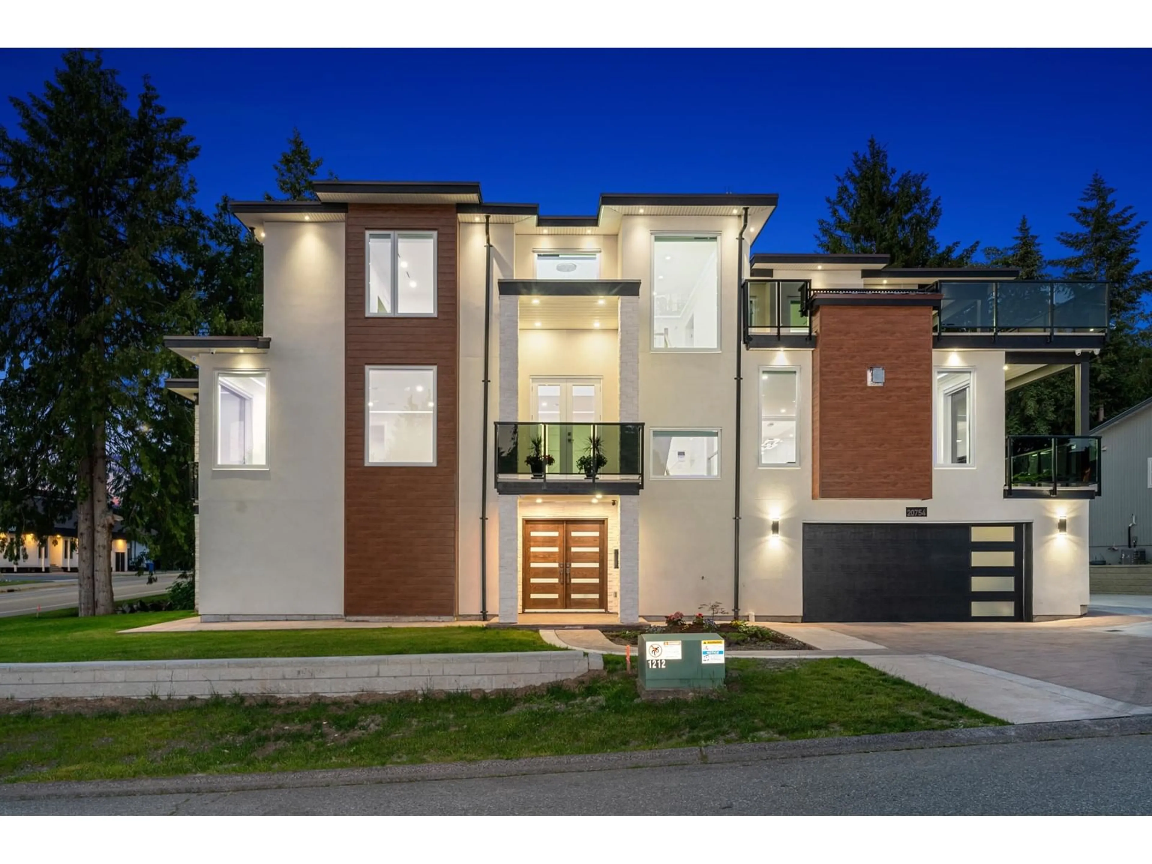 Home with brick exterior material, street for 20754 48 AVENUE, Langley British Columbia V3A3L8