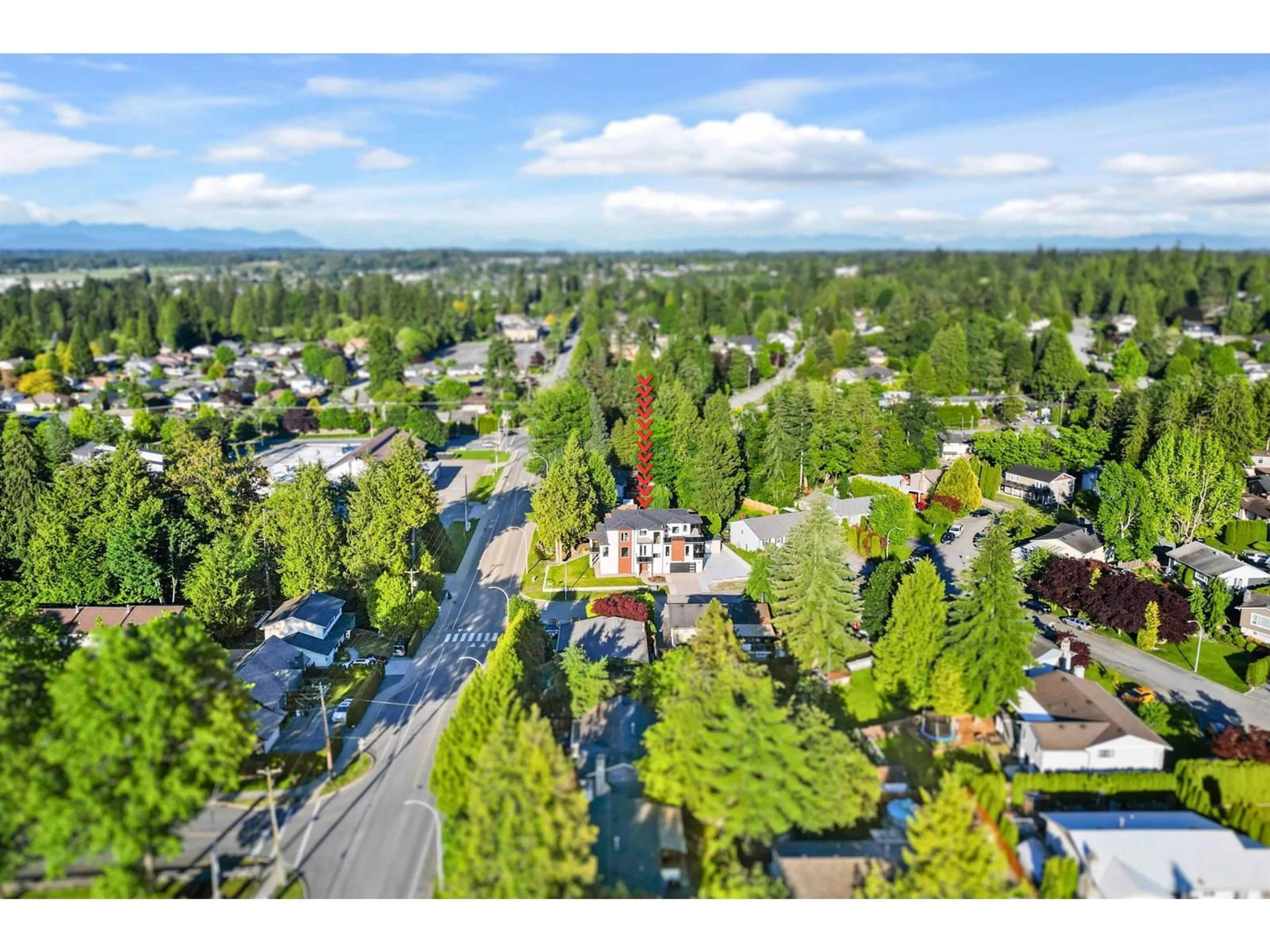 A pic from outside/outdoor area/front of a property/back of a property/a pic from drone, mountain view for 20754 48 AVENUE, Langley British Columbia V3A3L8