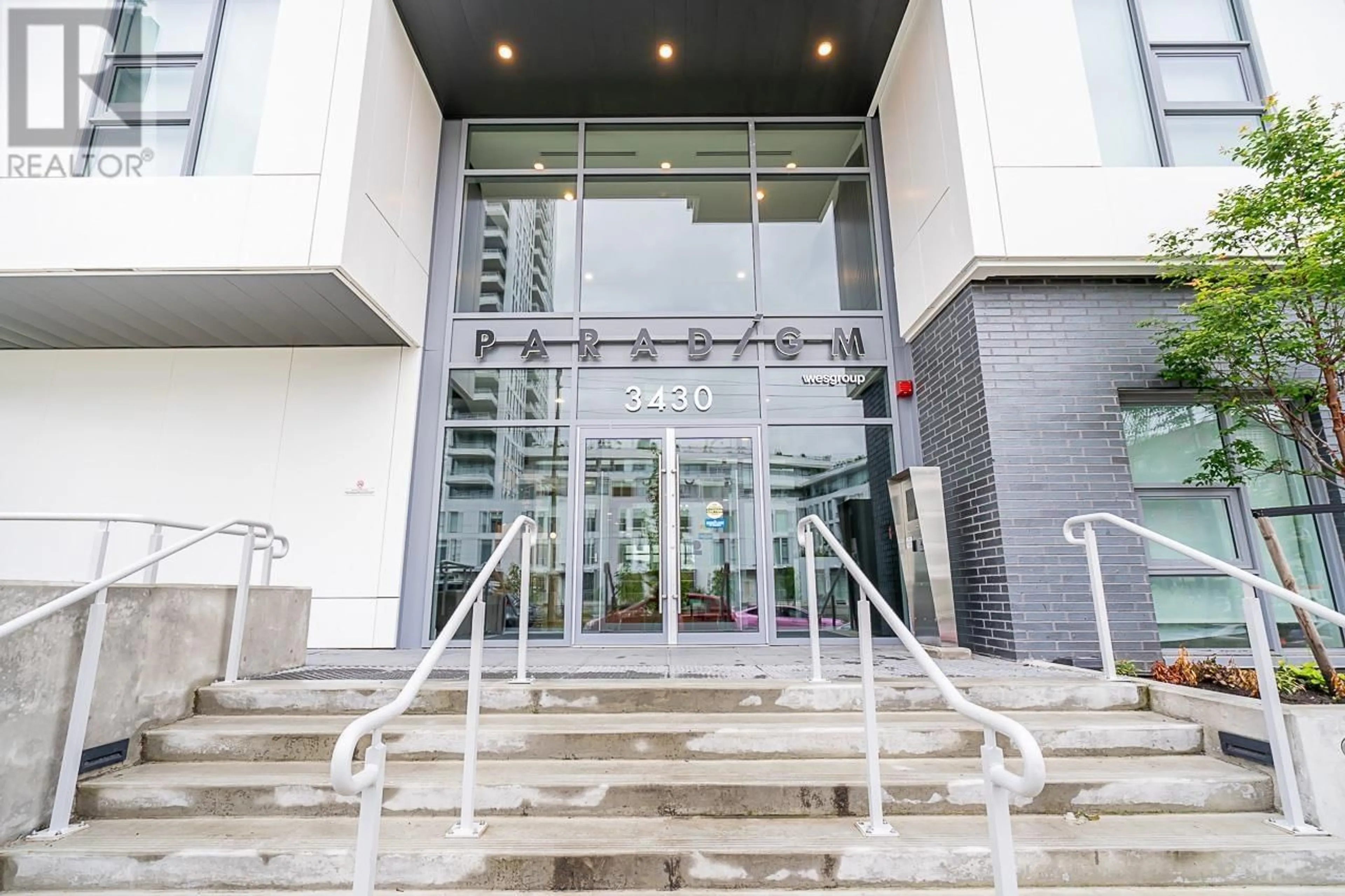 Indoor foyer for 1702 - 3430 KENT AVENUE, Vancouver British Columbia V5S0G7