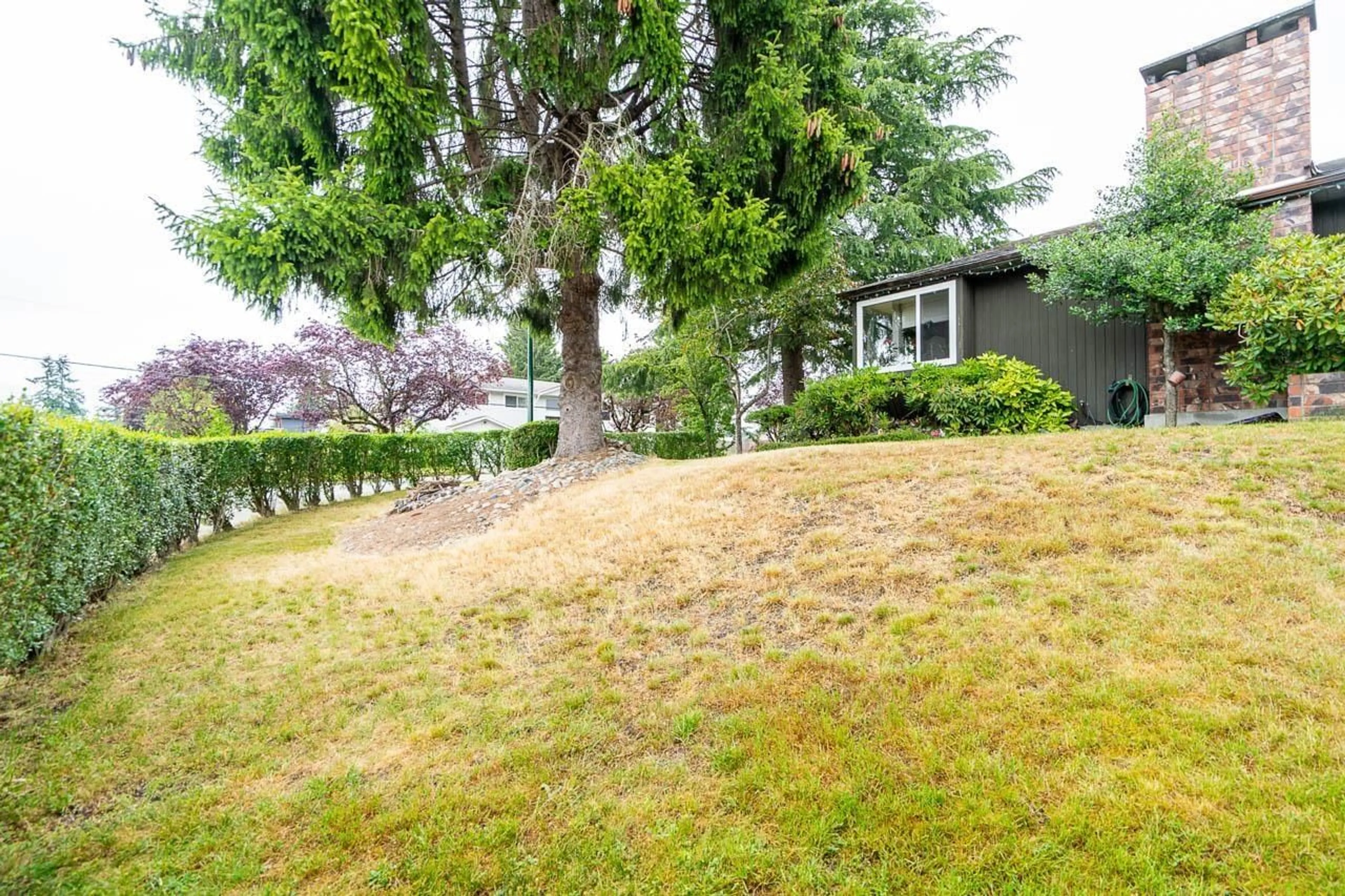 A pic from outside/outdoor area/front of a property/back of a property/a pic from drone, street for 9094 117 STREET, Delta British Columbia V4C7L7