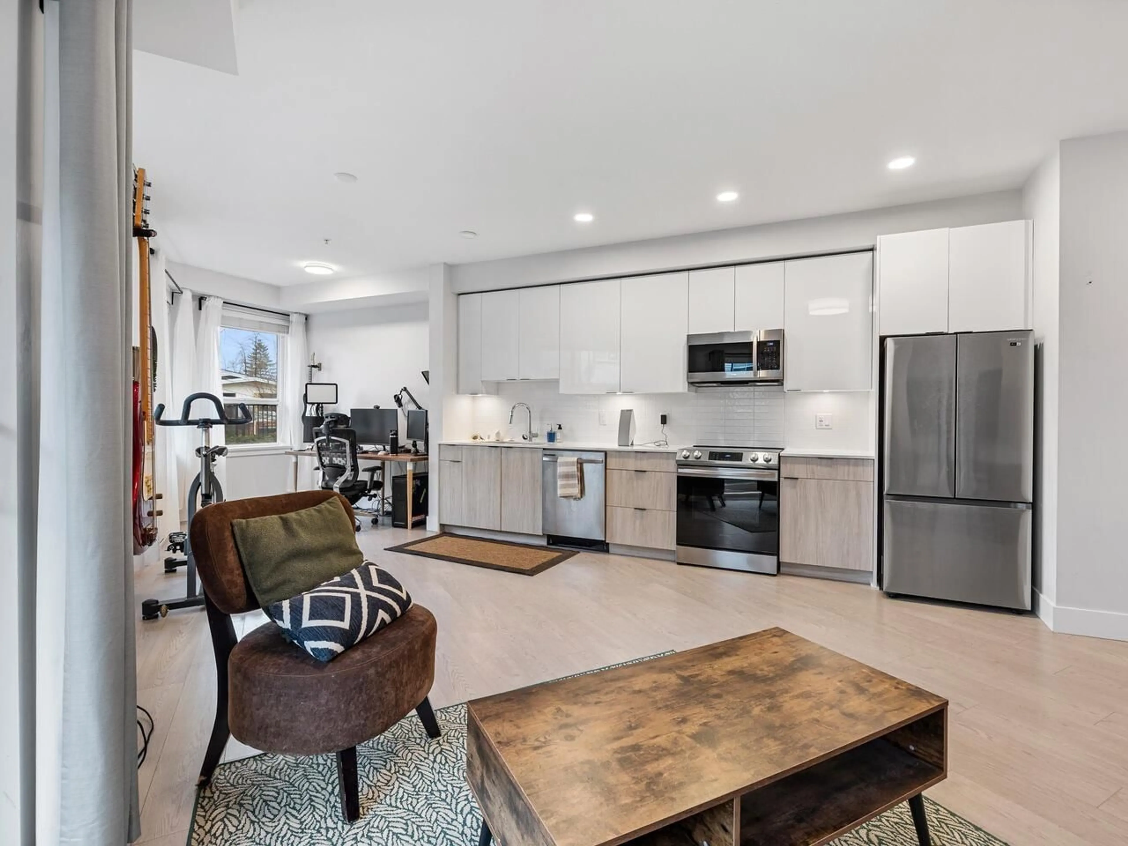 Open concept kitchen, unknown for 116 - 5486 199A, Langley British Columbia V3A0N6